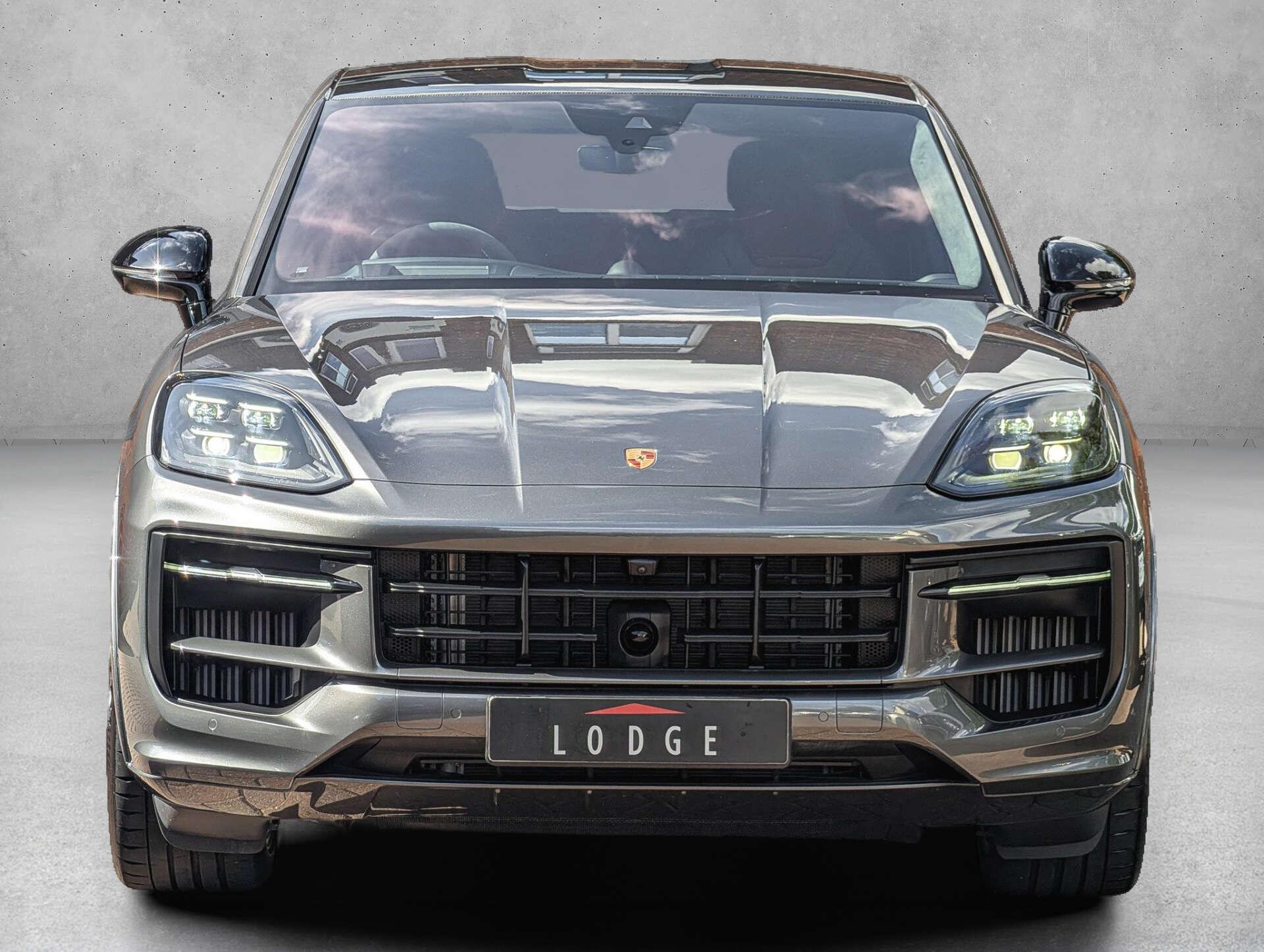 Porsche Cayenne view 2