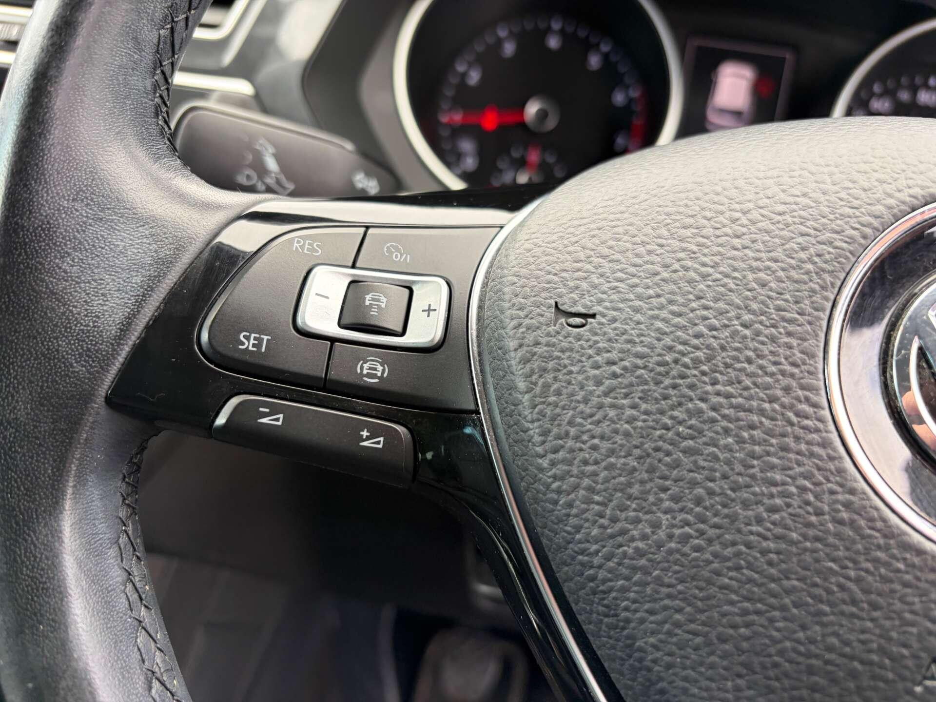 Volkswagen Tiguan view 41