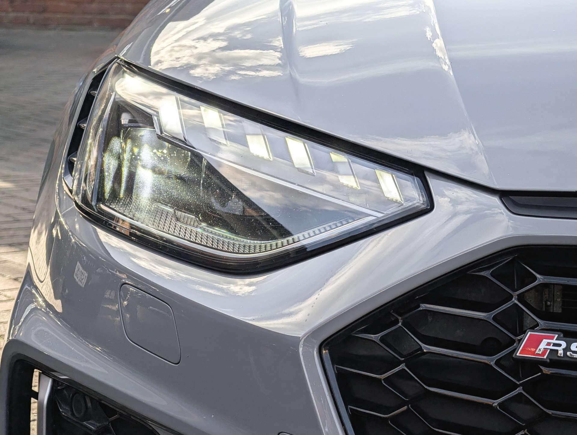 Audi RS4 view 9