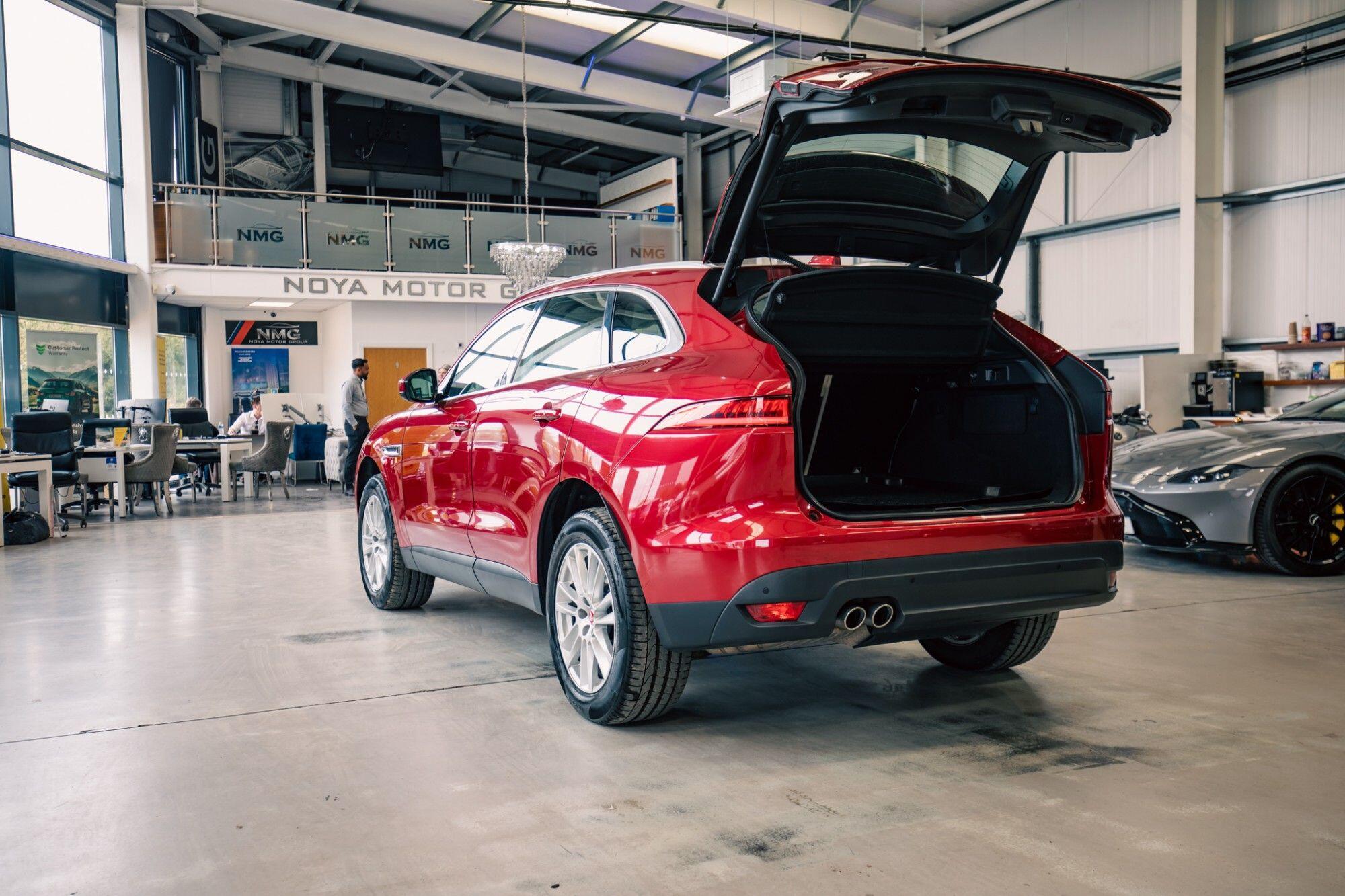 Jaguar F-Pace view 36