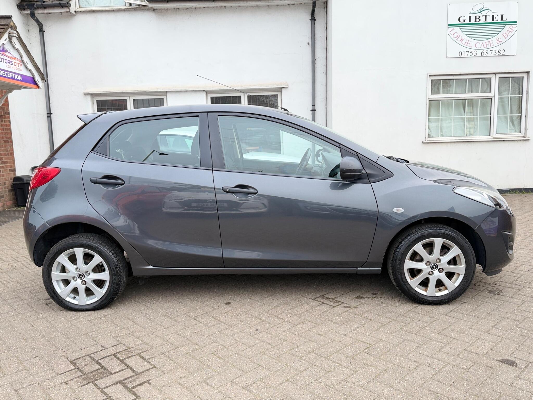 Mazda Mazda2 view 6