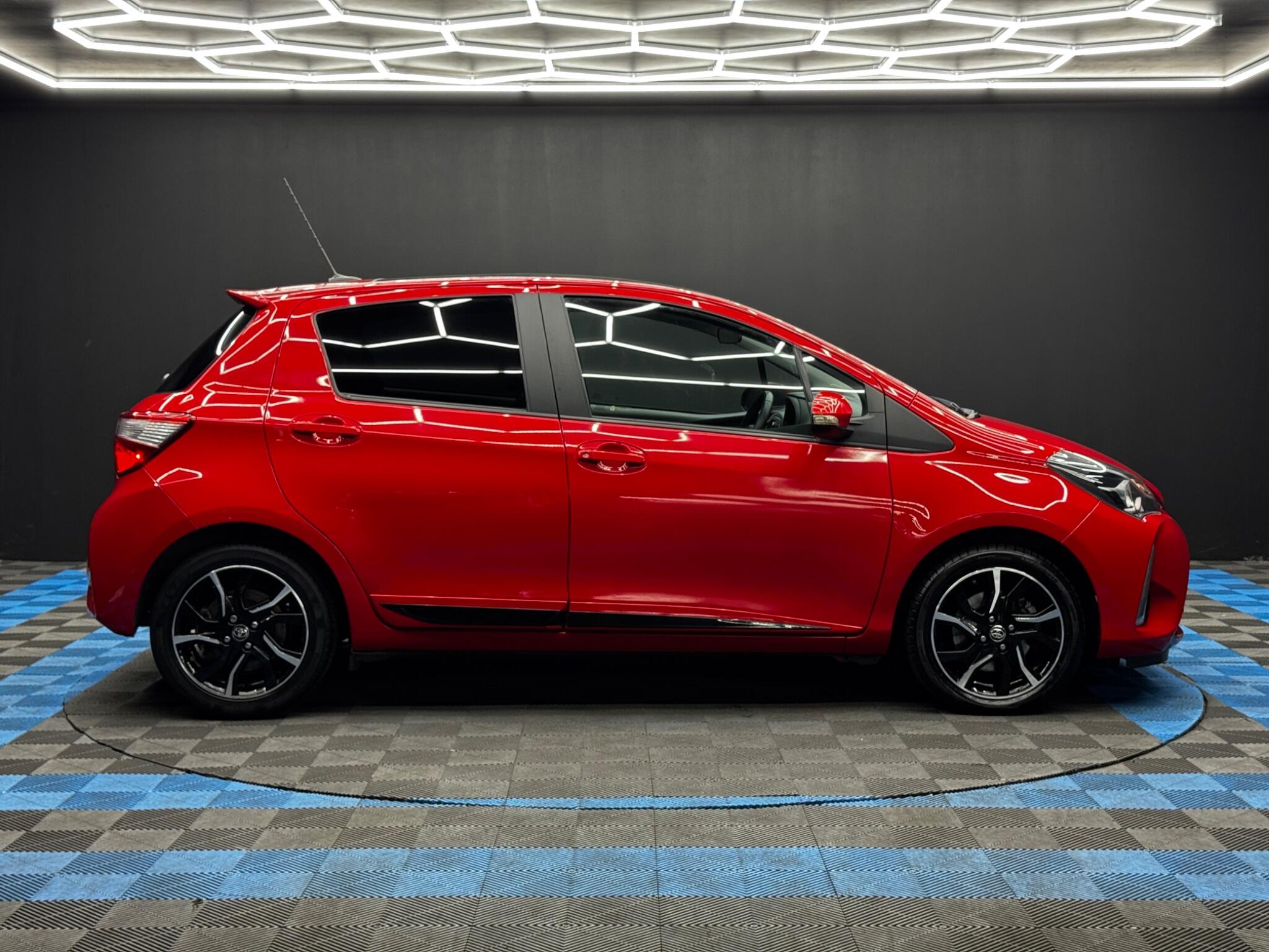 Toyota Yaris view 4