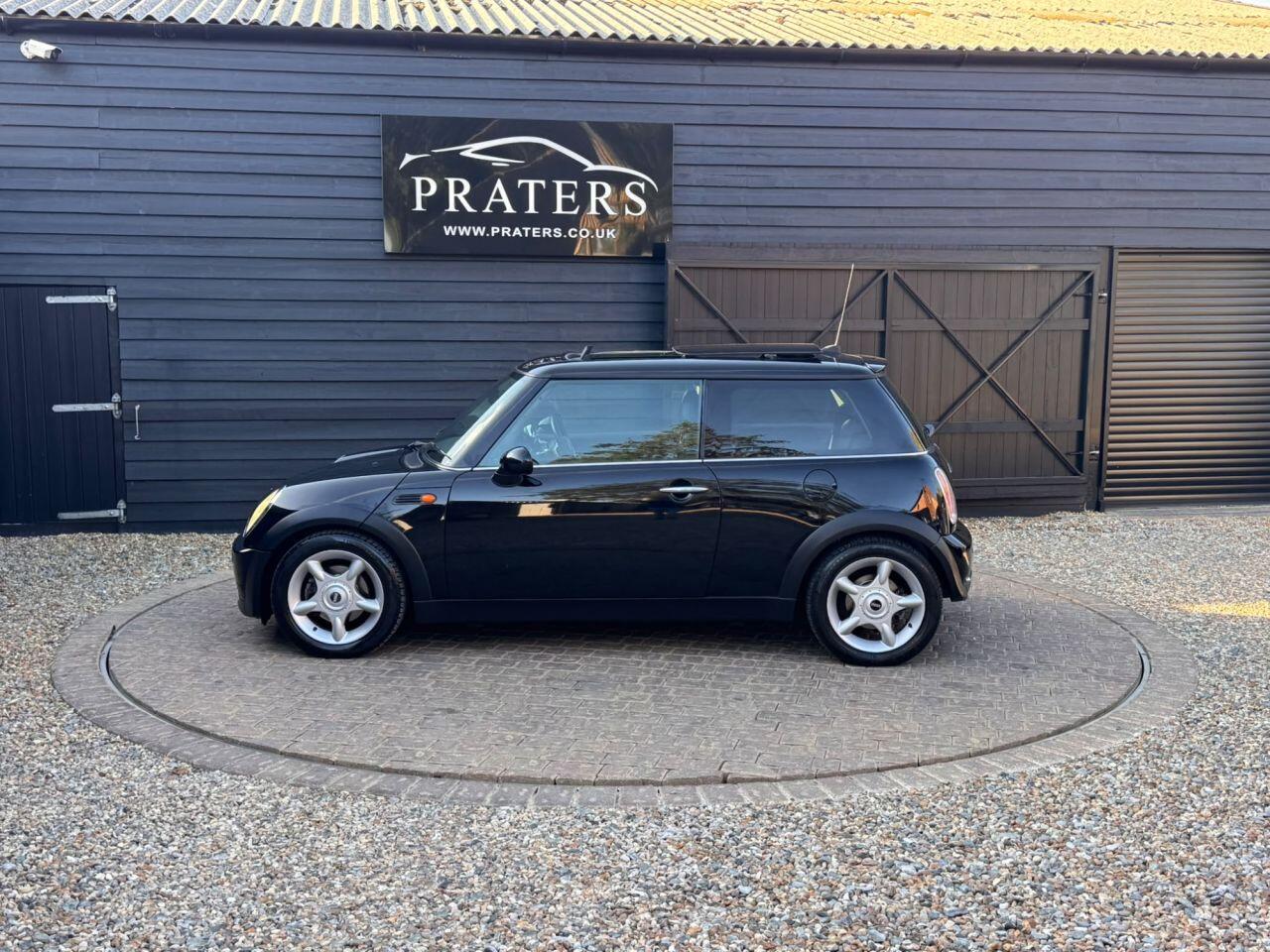 Mini Hatch view 6
