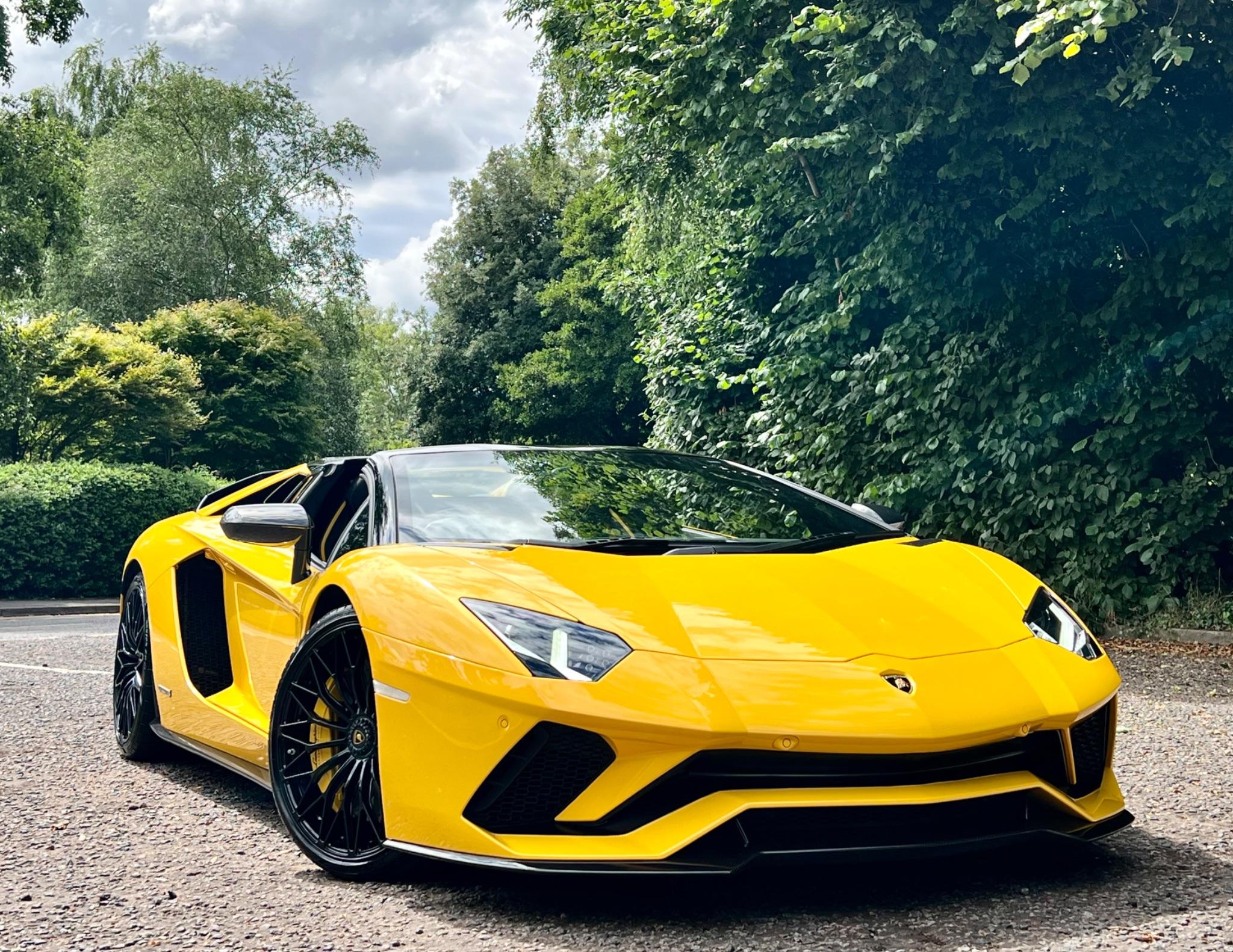 Lamborghini Aventador view 27