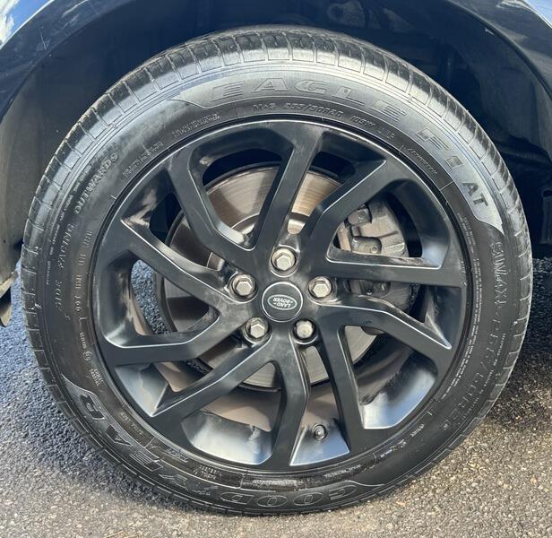 Land Rover Discovery view 22