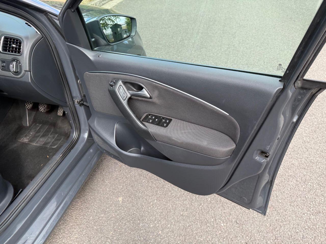 Volkswagen Polo view 29