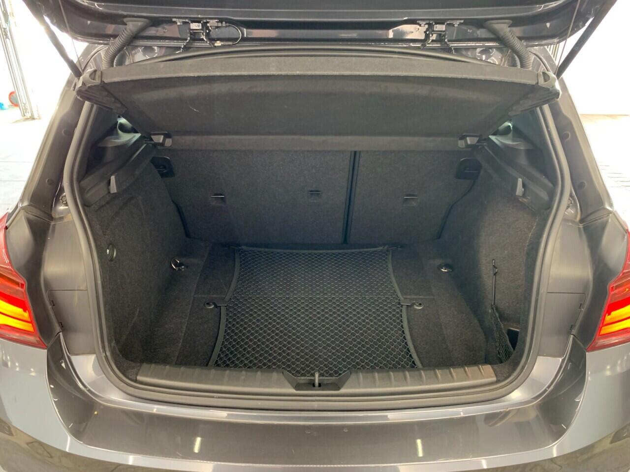 BMW 1 Series view 26