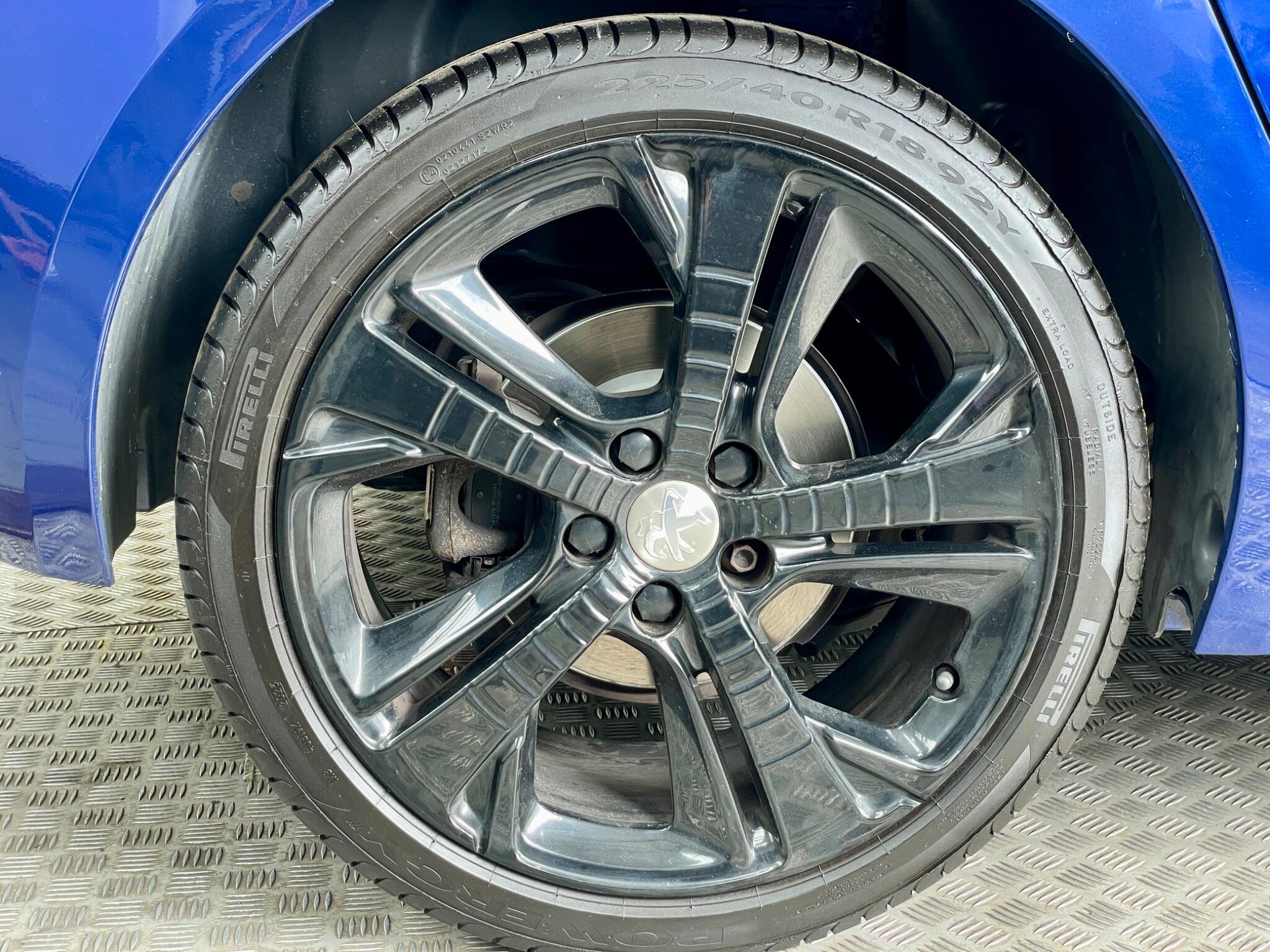 Peugeot 308 view 13
