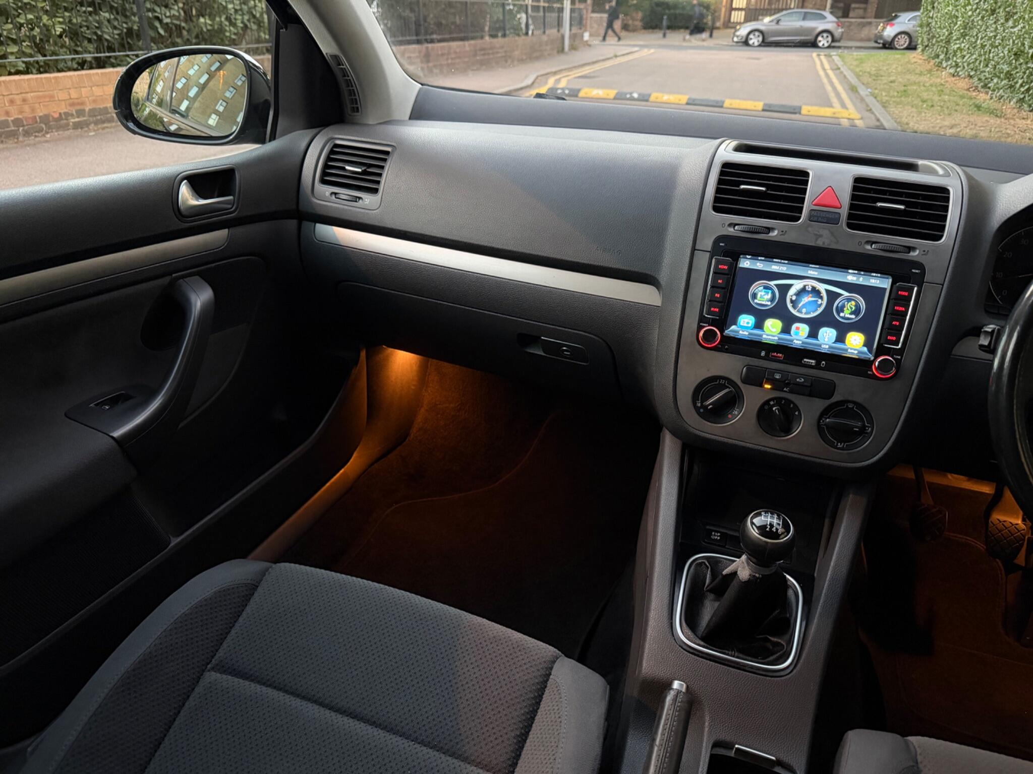 Volkswagen Golf view 17