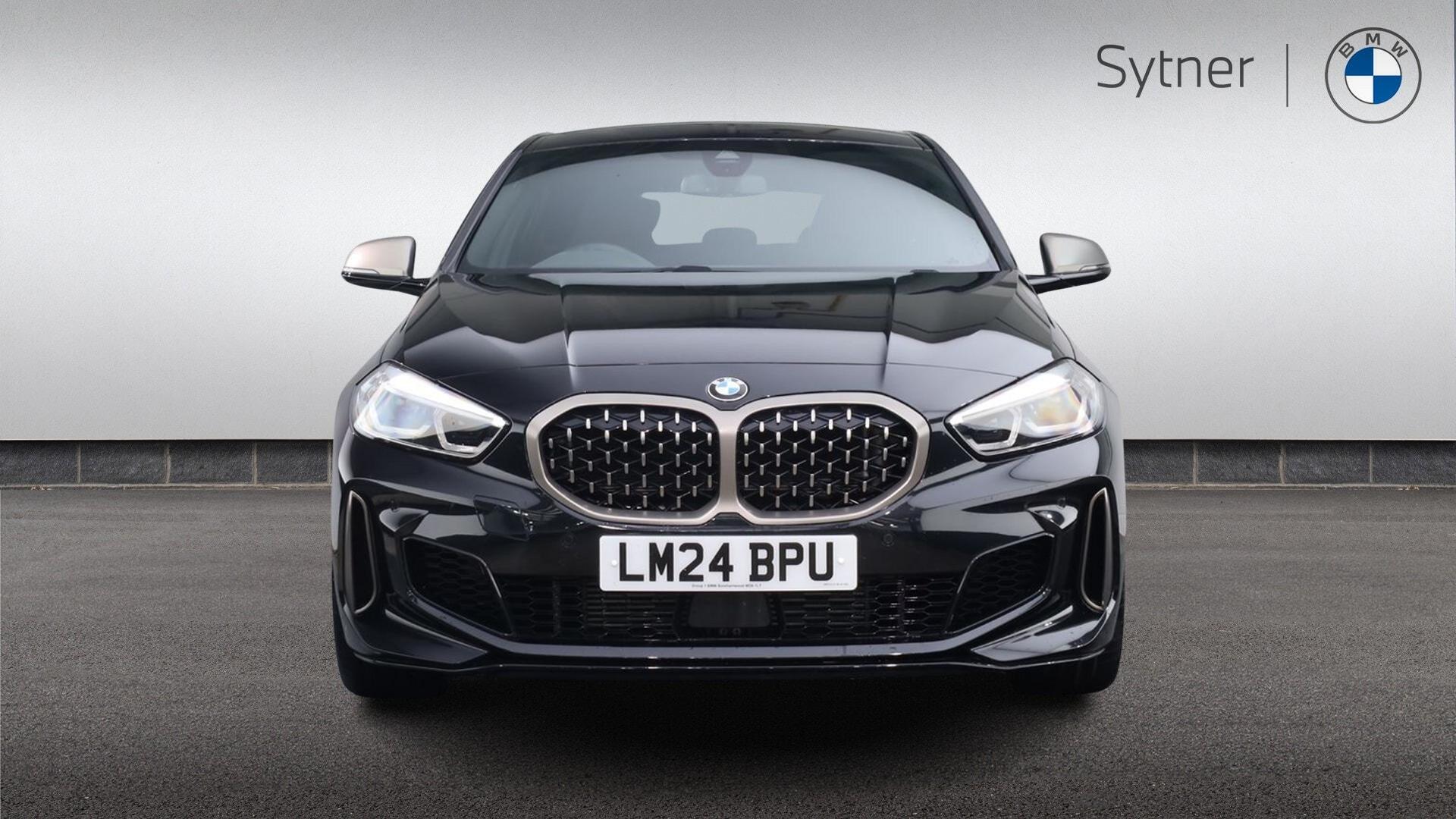 BMW 1 Series view 16