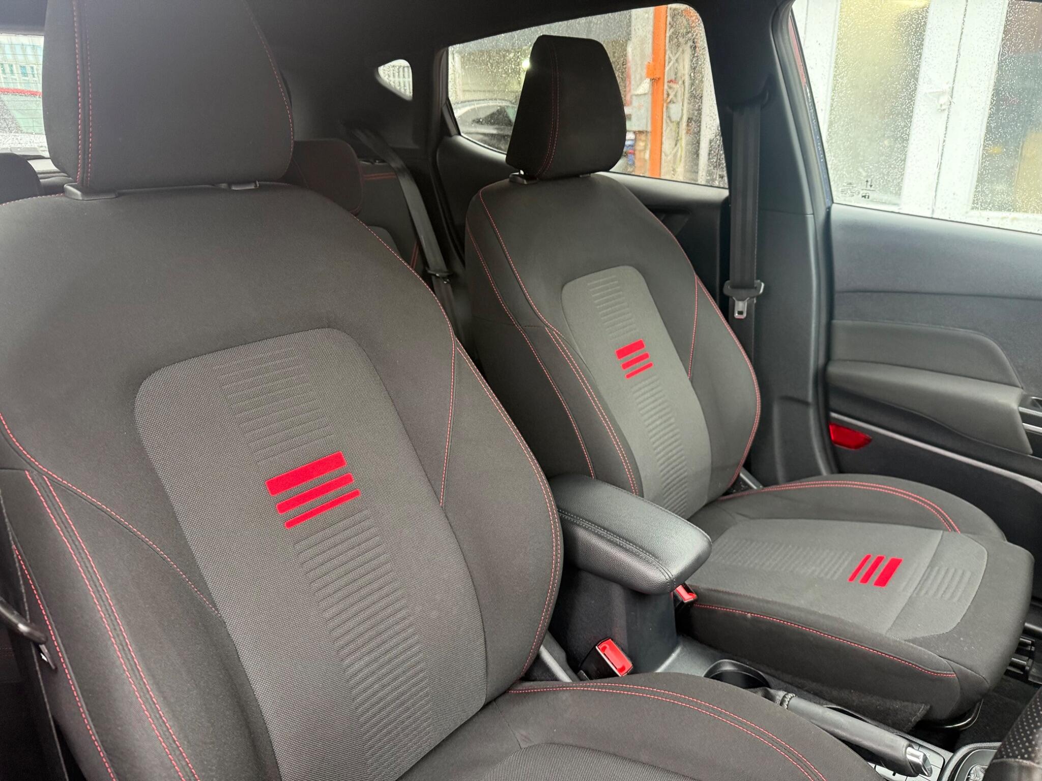 Ford Fiesta view 14