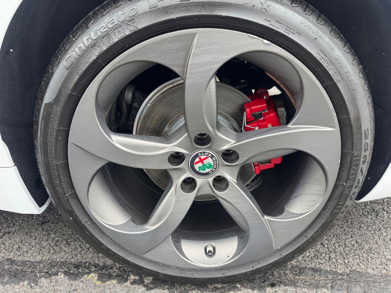 Alfa Romeo Giulia view 11