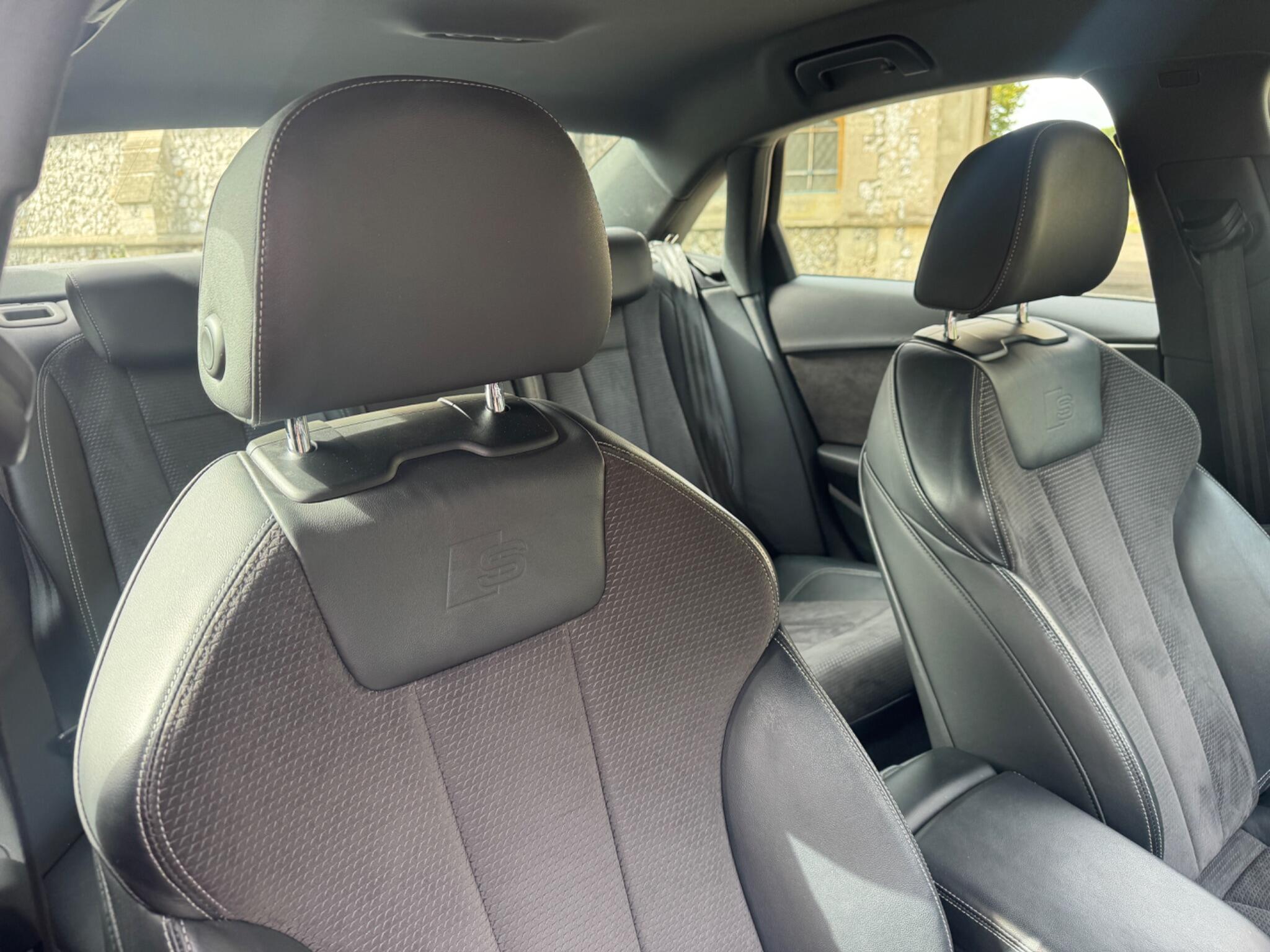 Audi A4 view 34