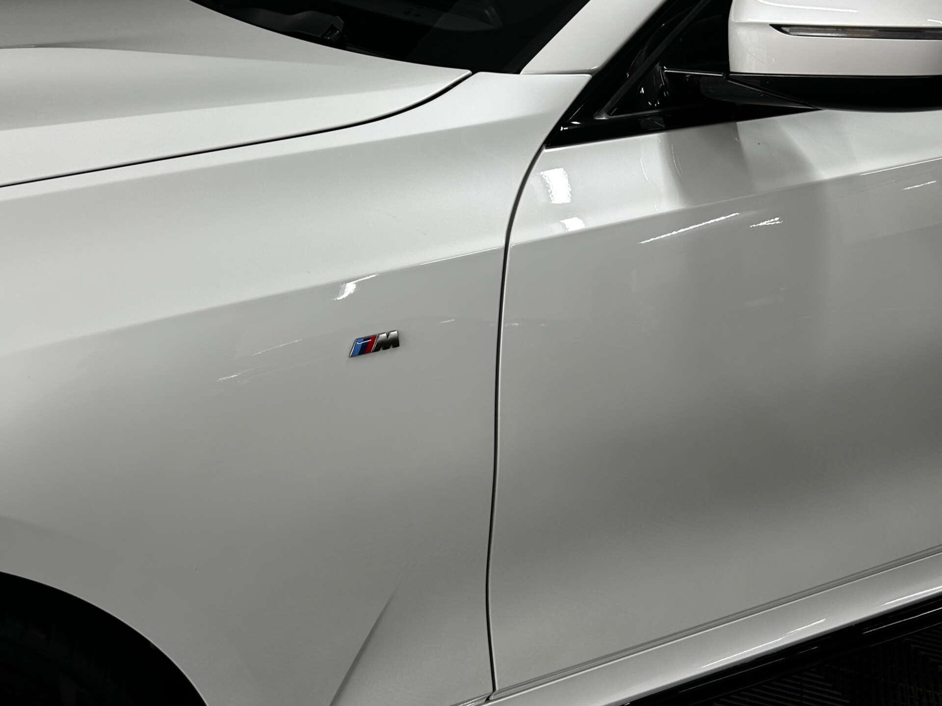 BMW 3 Series view 17