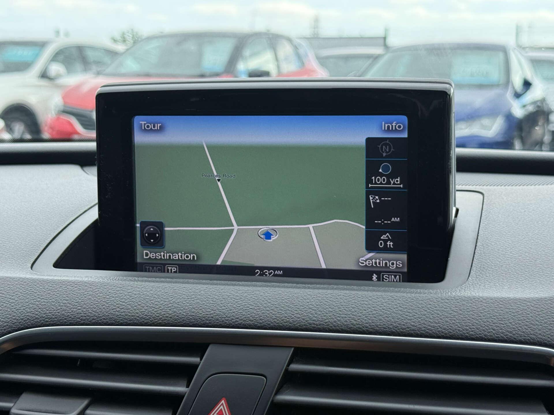 Audi Q3 view 63