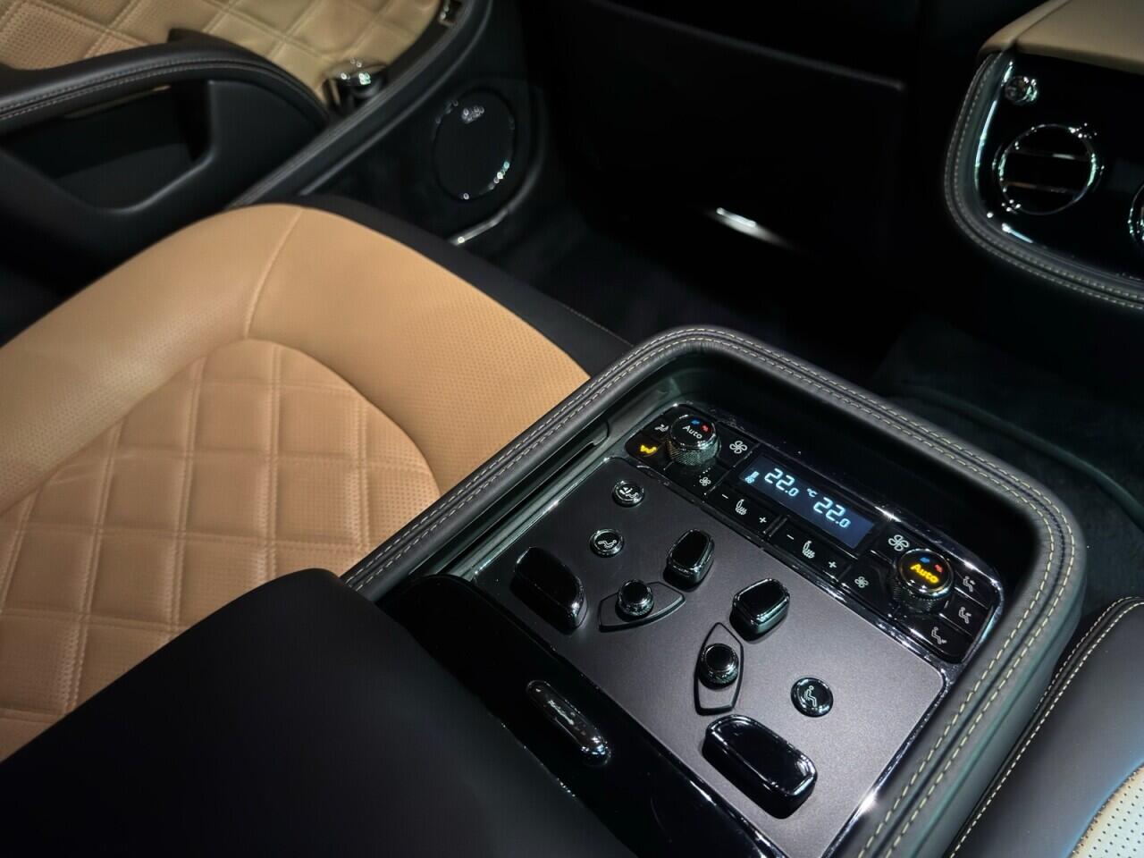Bentley Mulsanne view 18