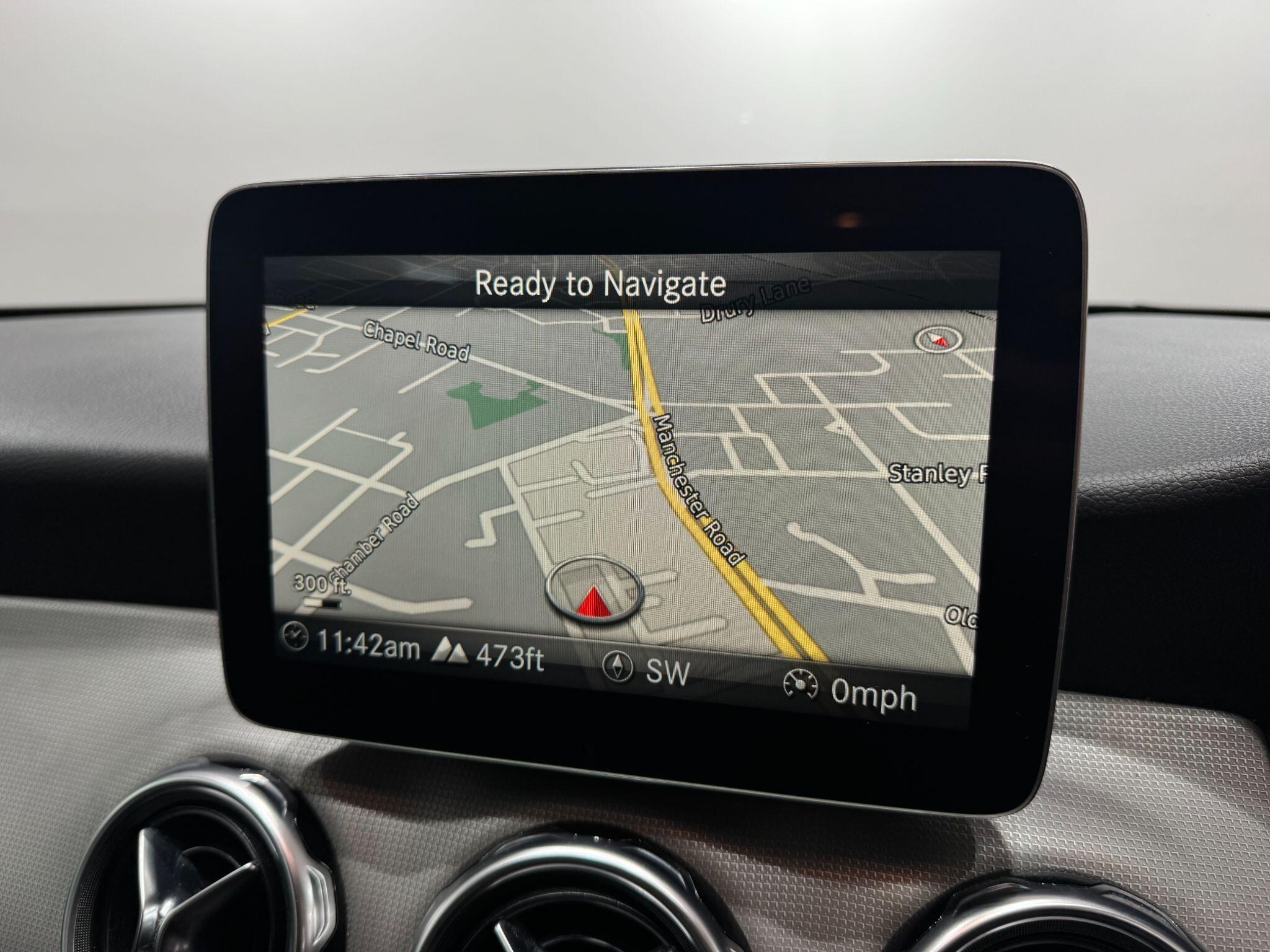 Mercedes-Benz GLA view 39