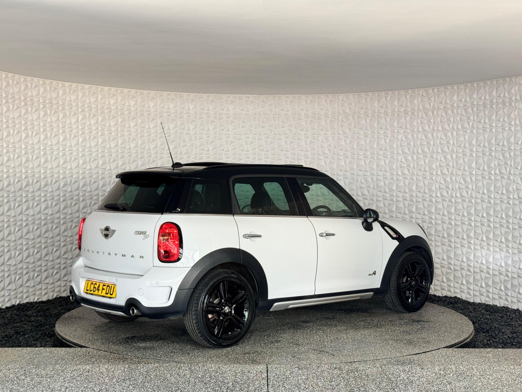 Mini Countryman view 13