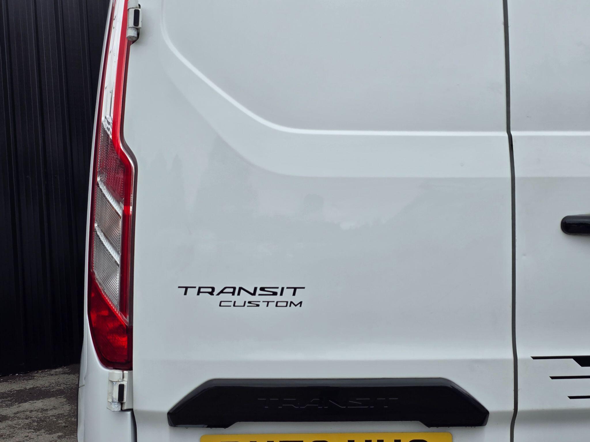 Ford Transit Custom view 20