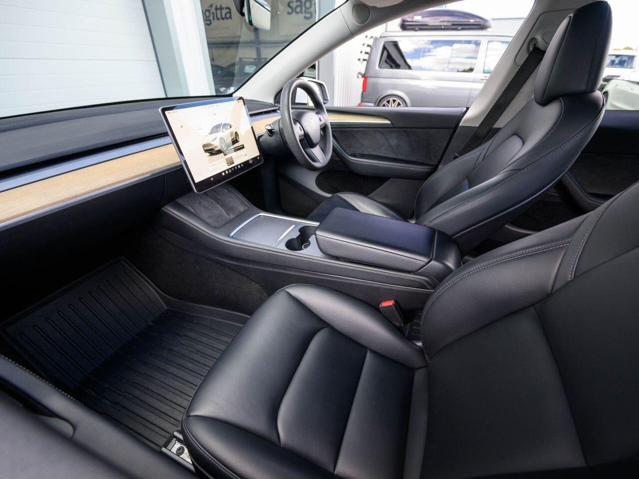 Tesla Model Y view 17