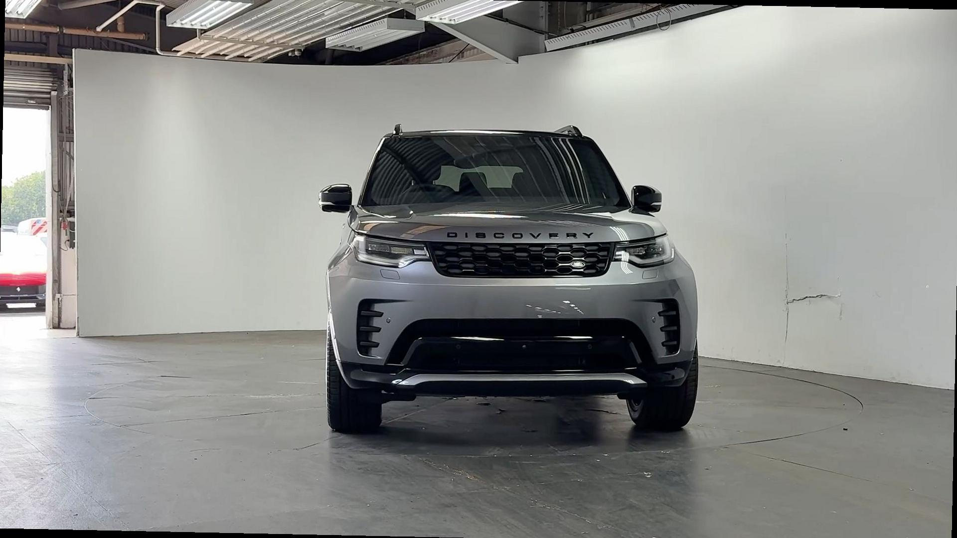 Land Rover Discovery view 7