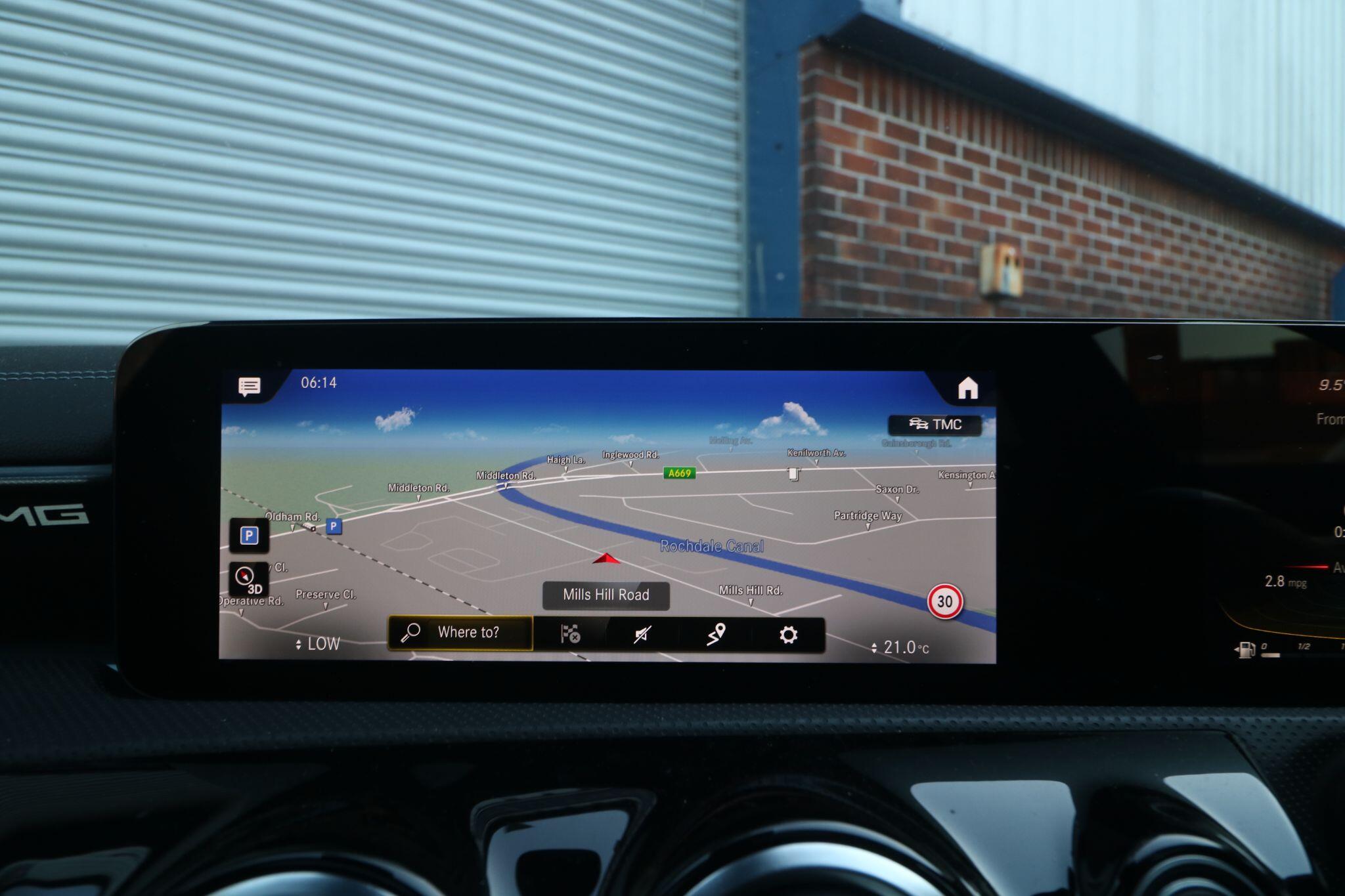 Mercedes-Benz Cla view 22