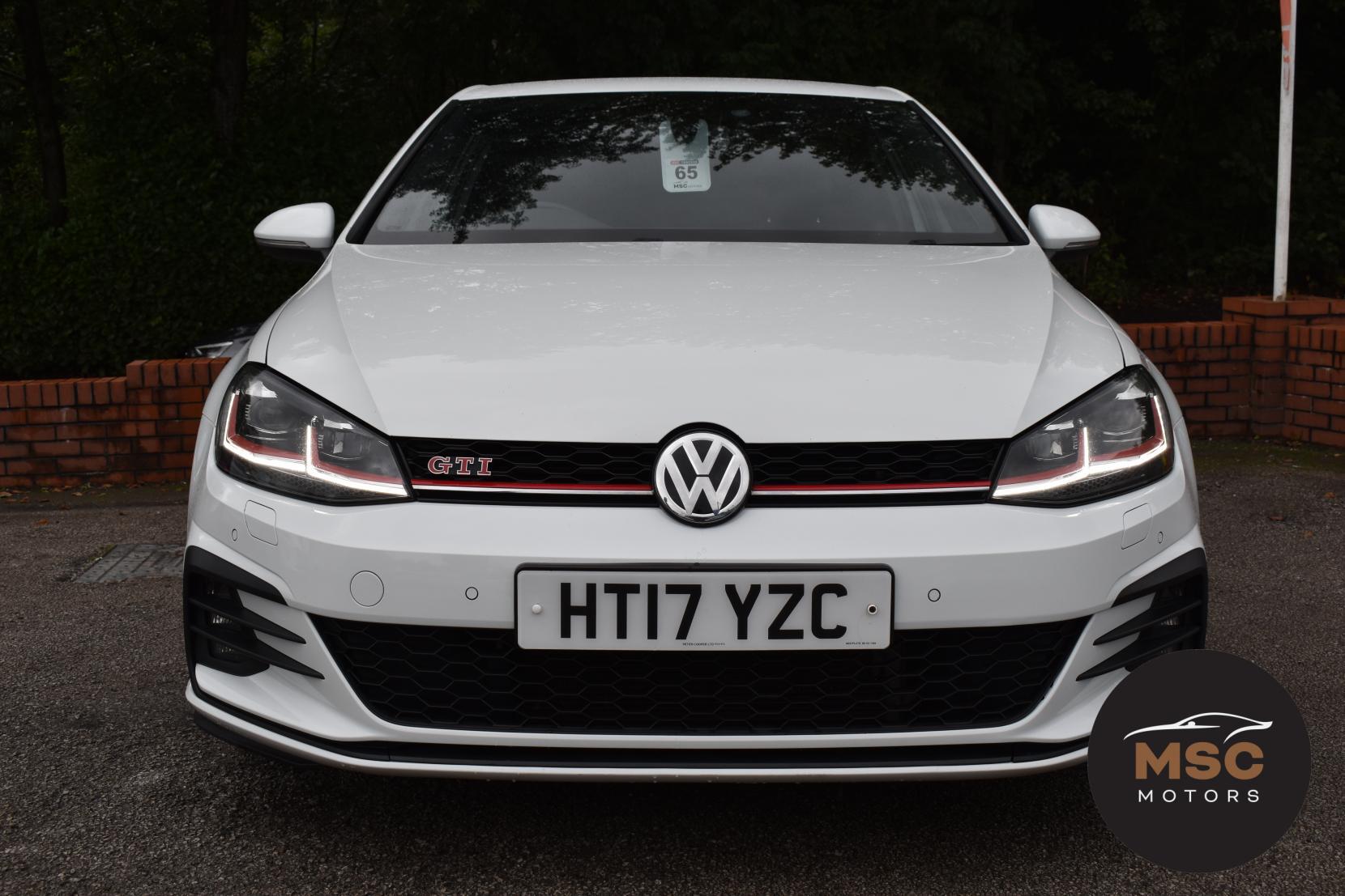 Volkswagen Golf view 4