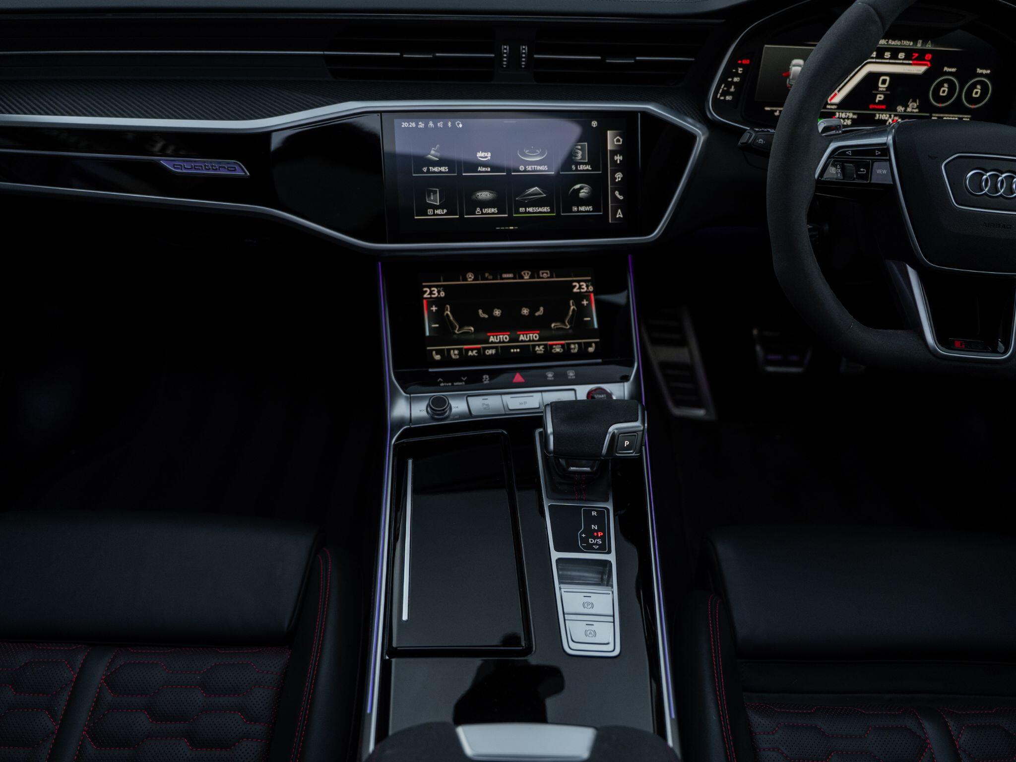Audi RS6 Avant view 37