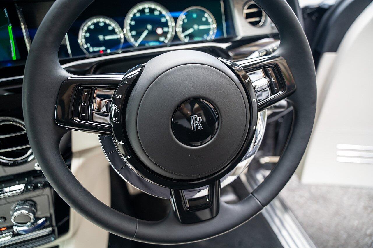 Rolls-Royce Phantom view 47