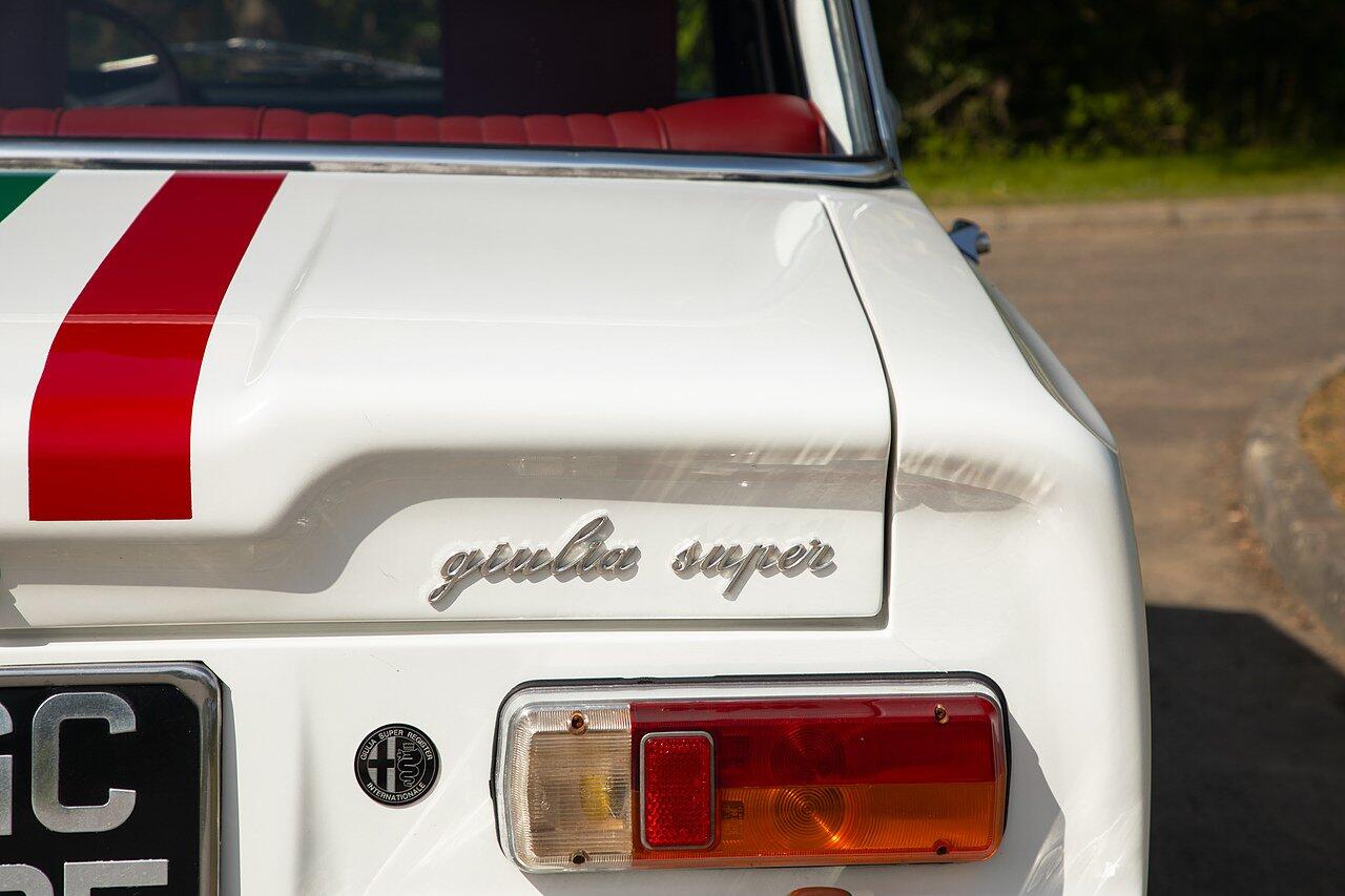 Alfa Romeo Giulia view 108