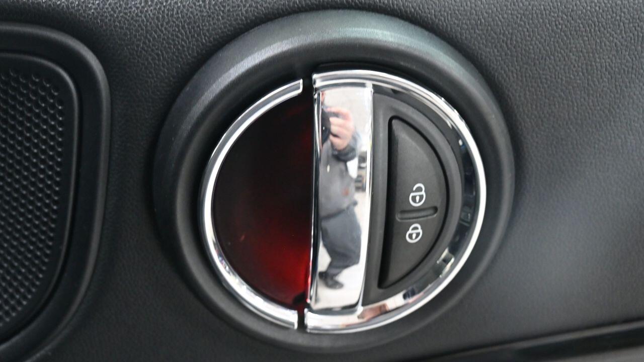 MINI Countryman view 34