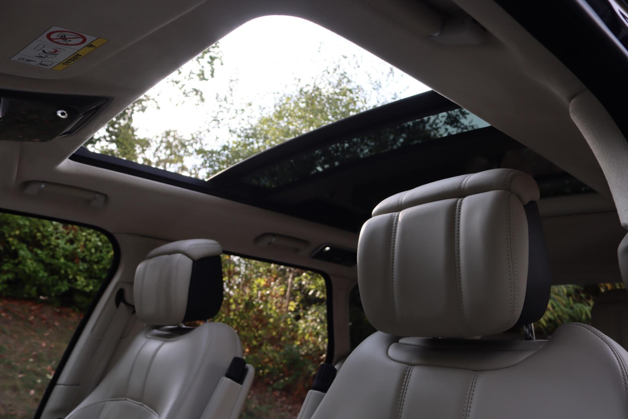 Land Rover Range Rover view 32