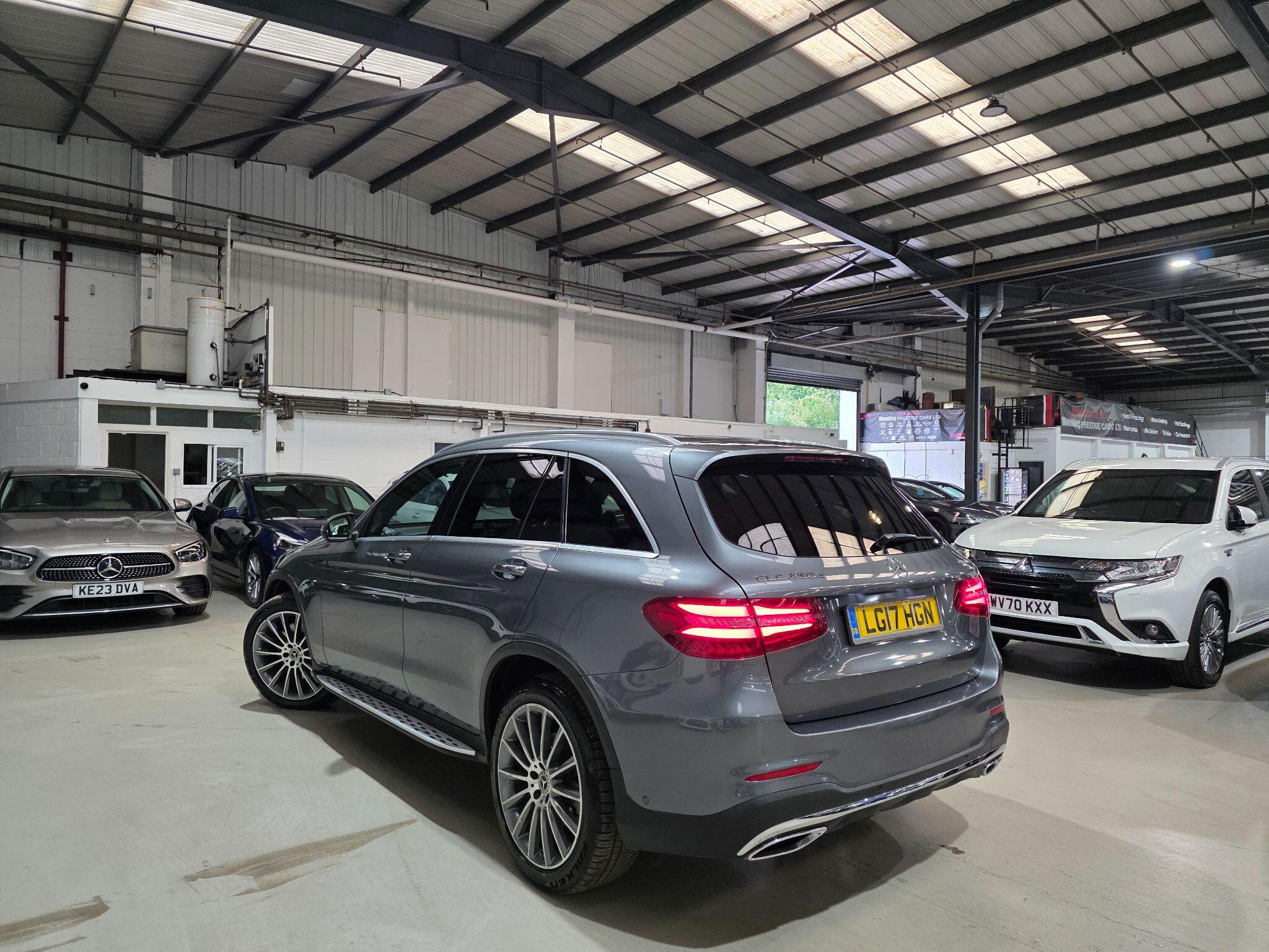Mercedes-Benz GLC view 27