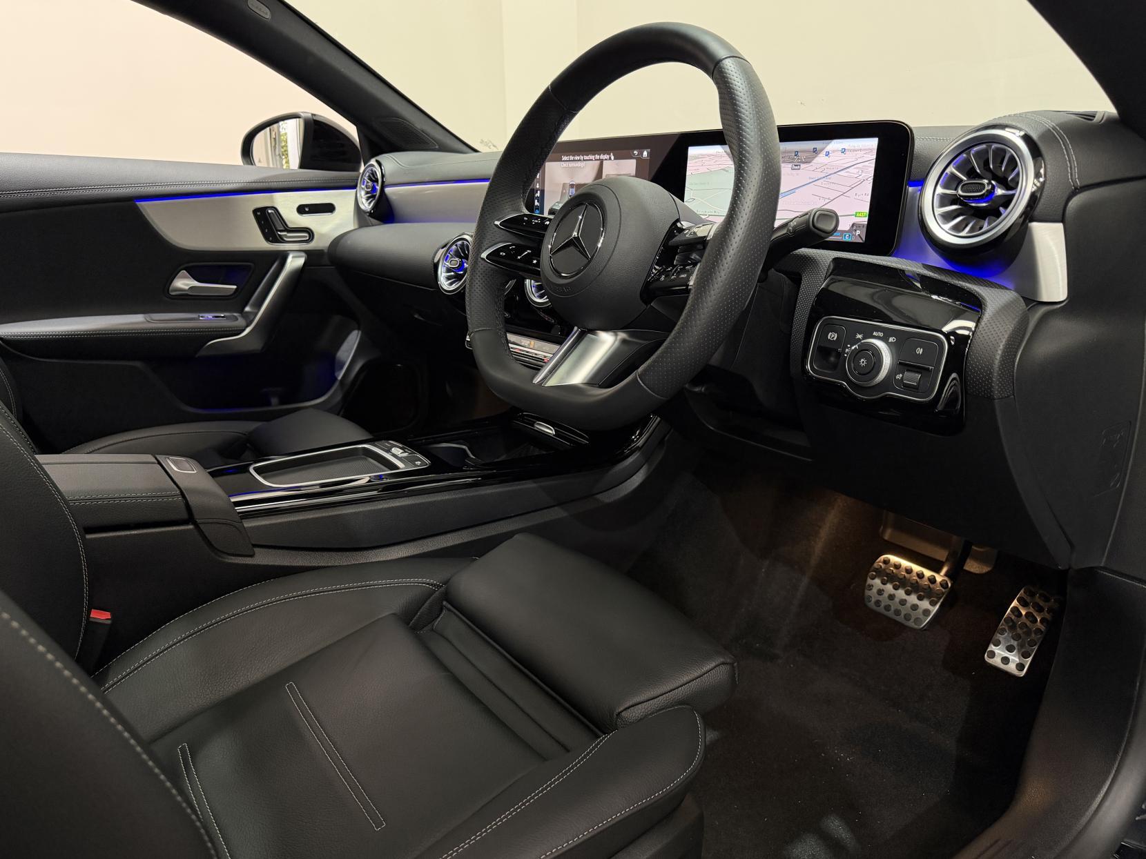 Mercedes-Benz Cla view 20