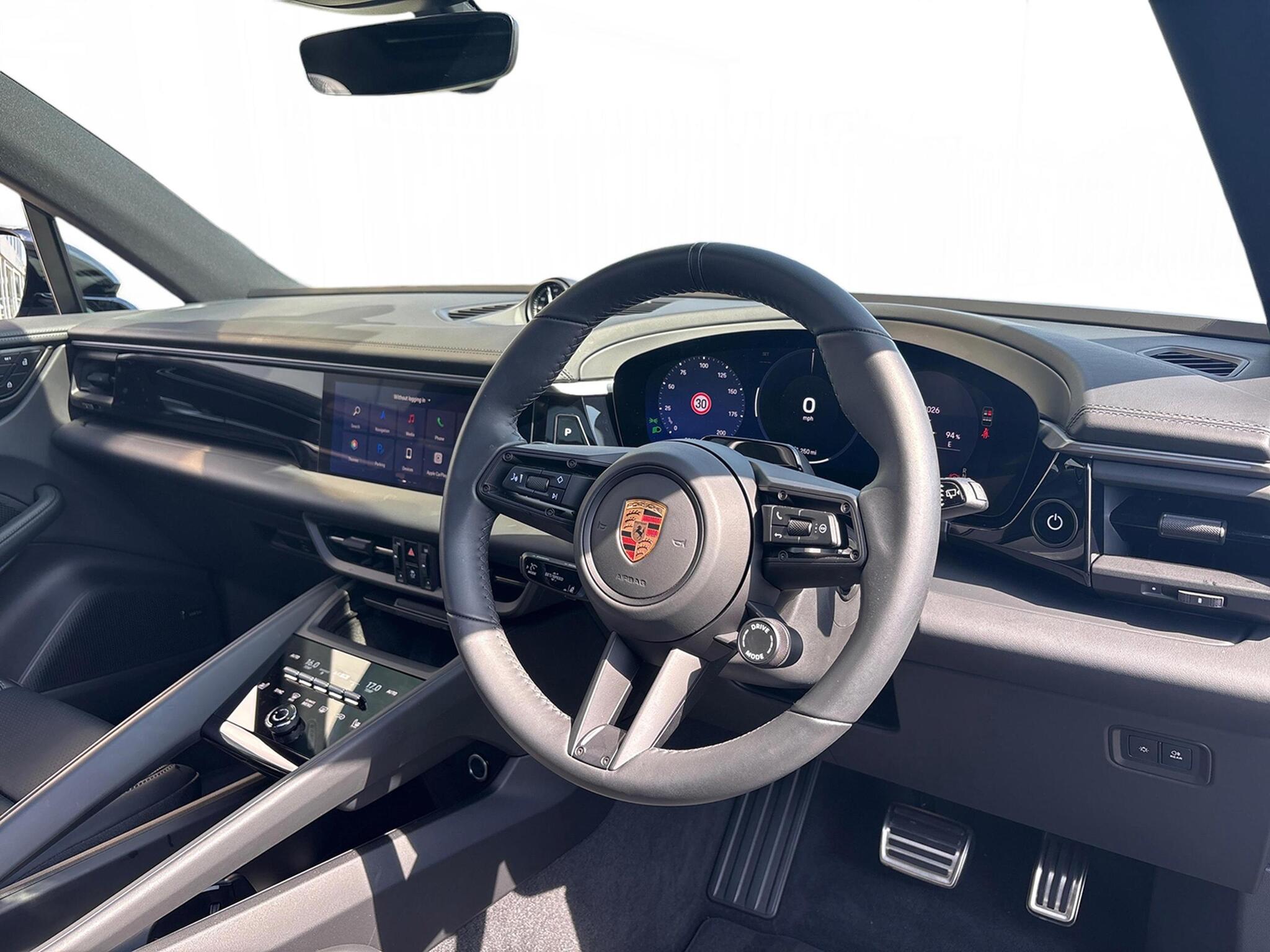 Porsche Macan view 10