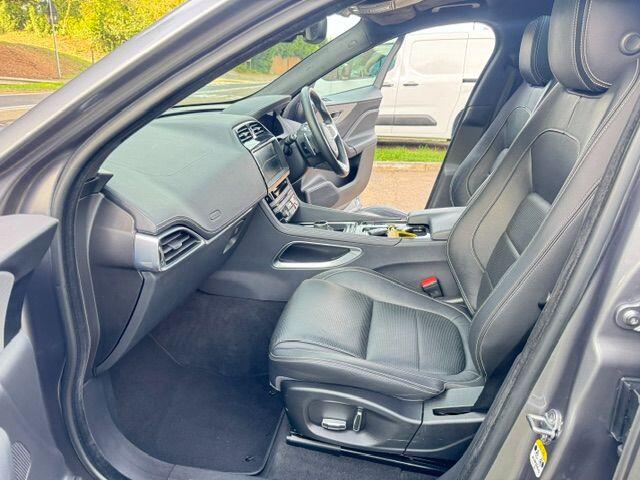 Jaguar F-Pace view 10