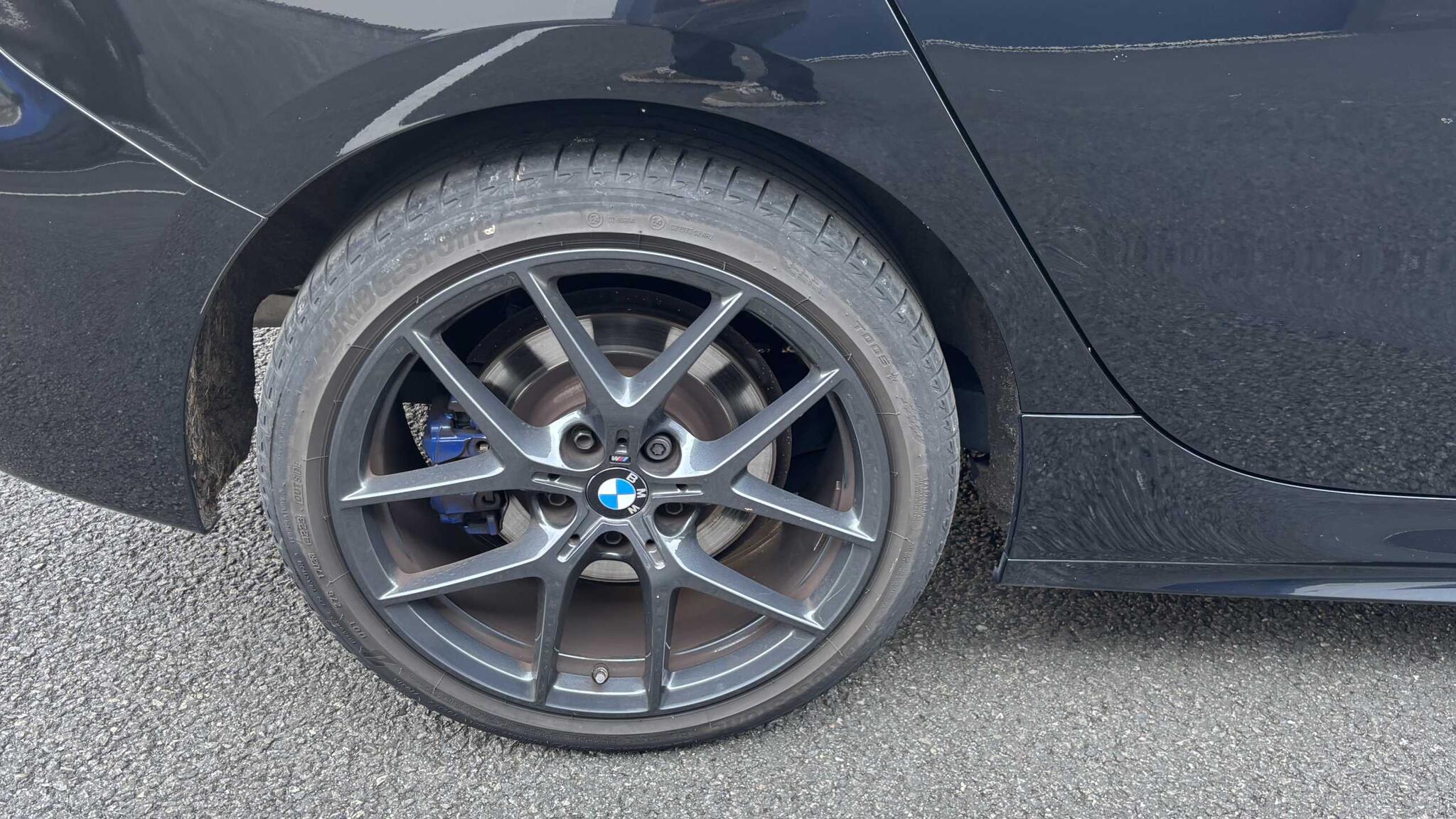 BMW 1 Series view 18