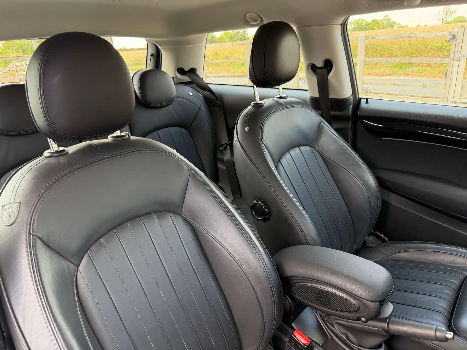 Mini Hatch view 14