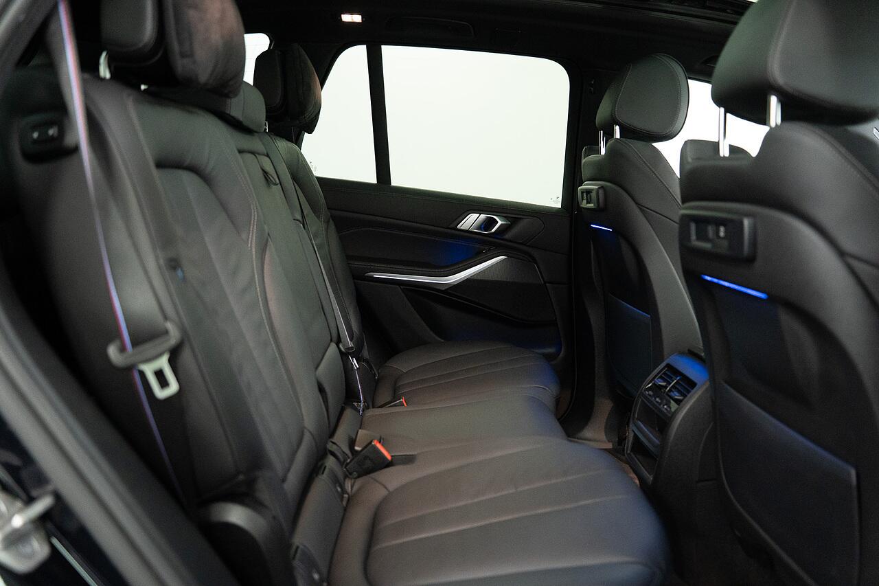 BMW X5 view 28