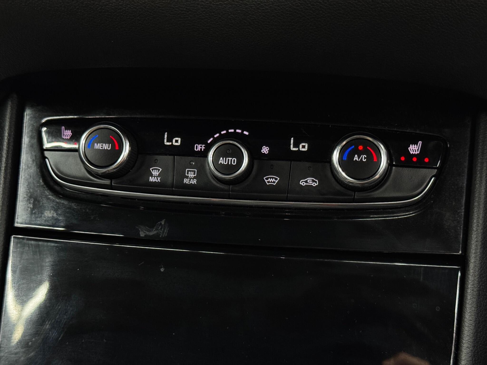 Vauxhall Grandland X view 26