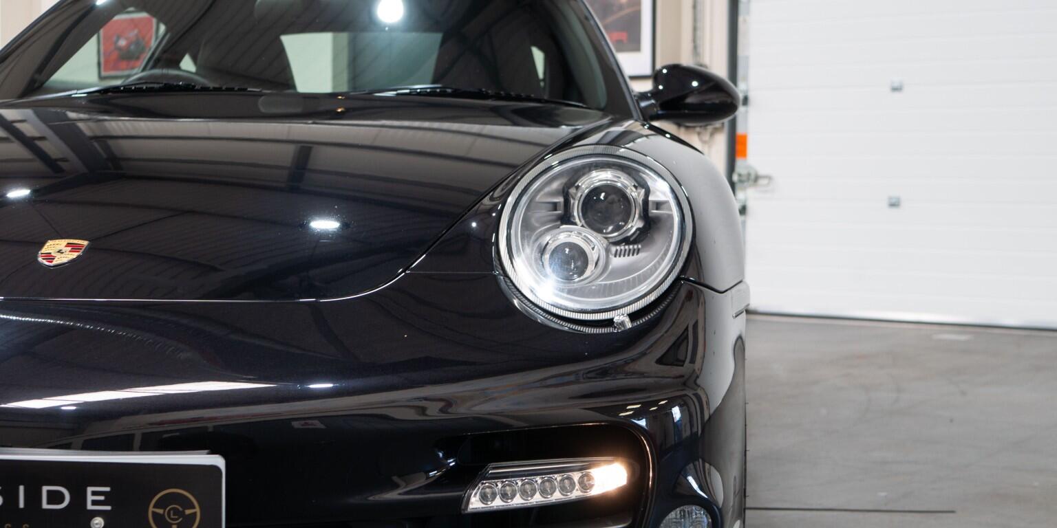 Porsche 911 view 43