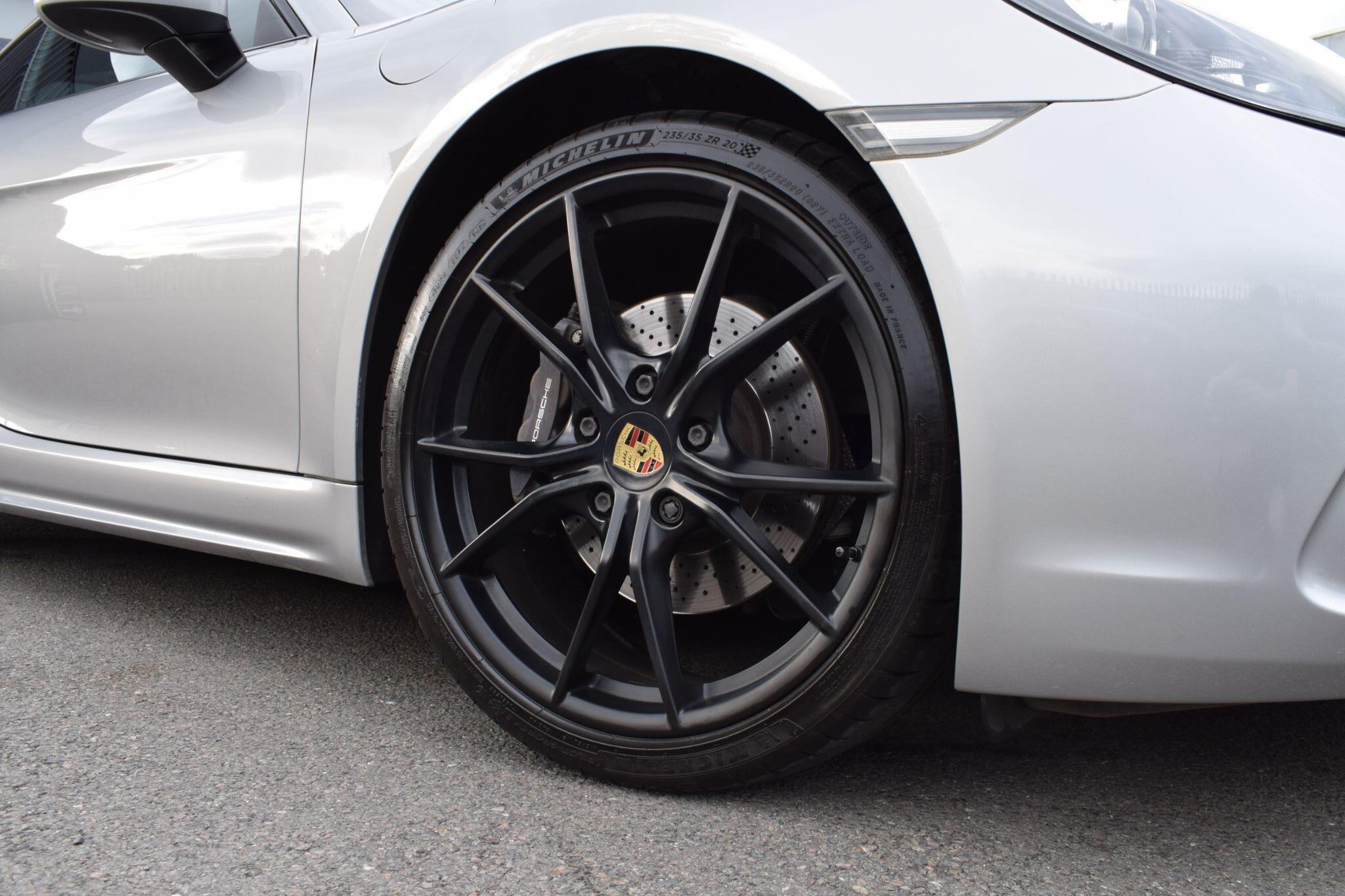 Porsche 718 Cayman view 35