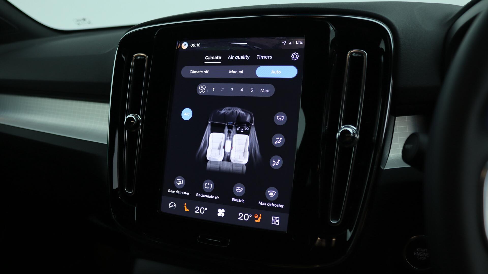 Volvo XC40 view 38