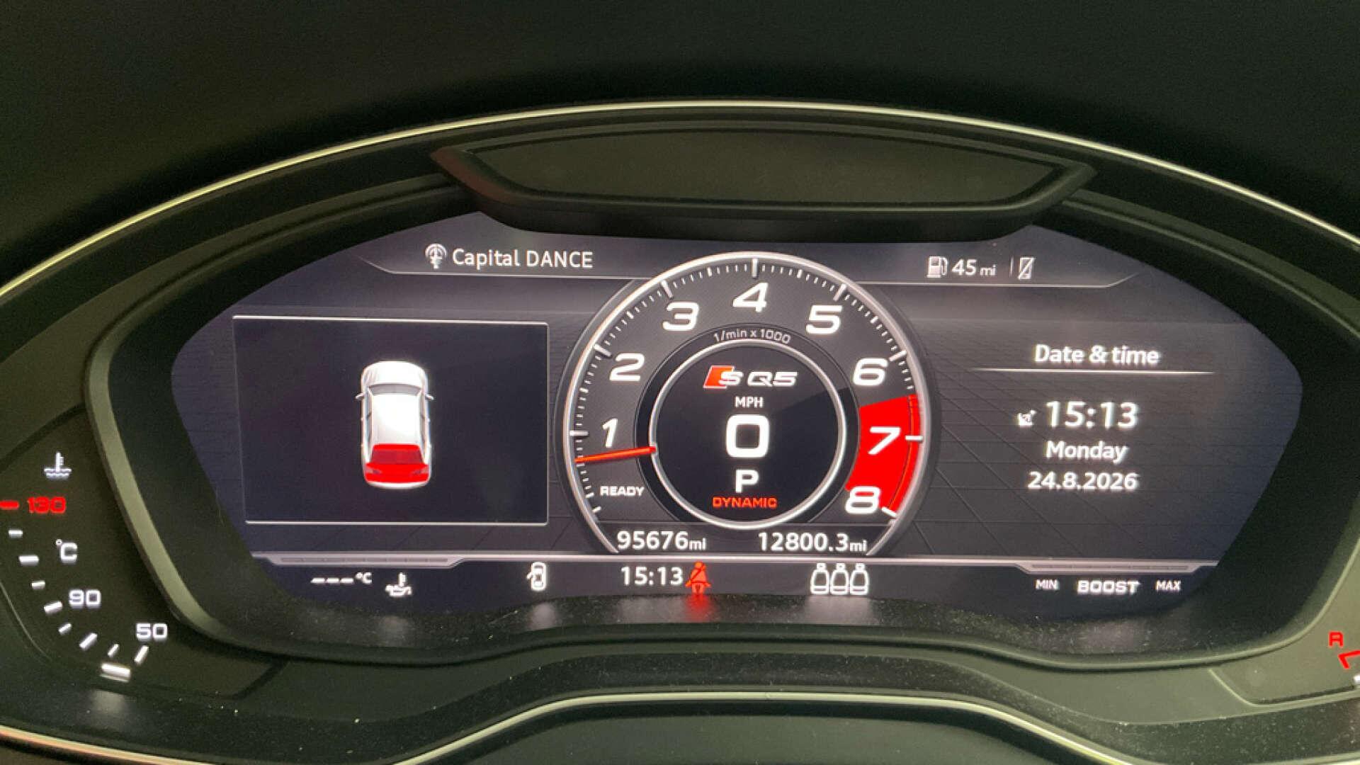 Audi SQ5 view 13