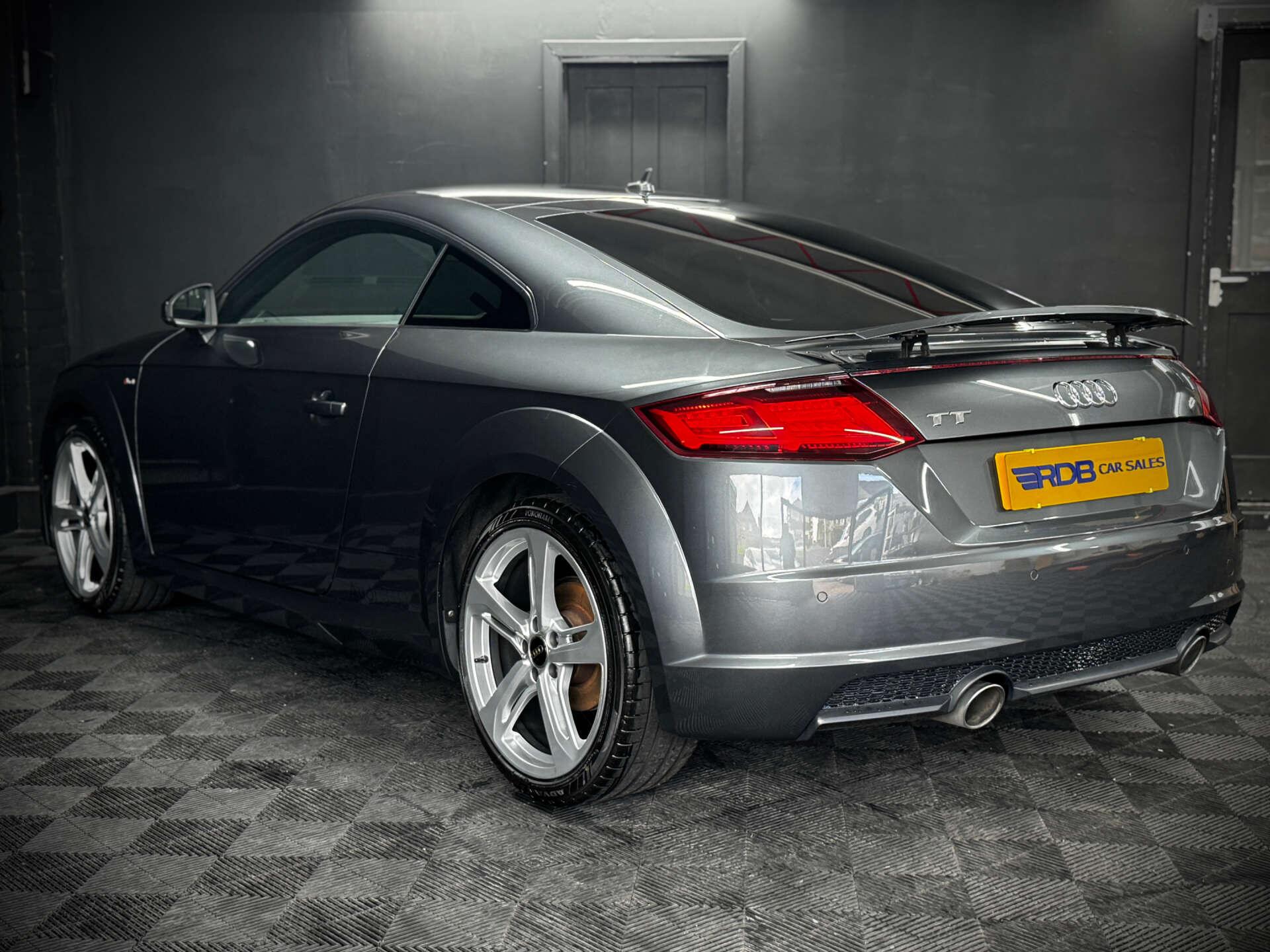 Audi TT view 34