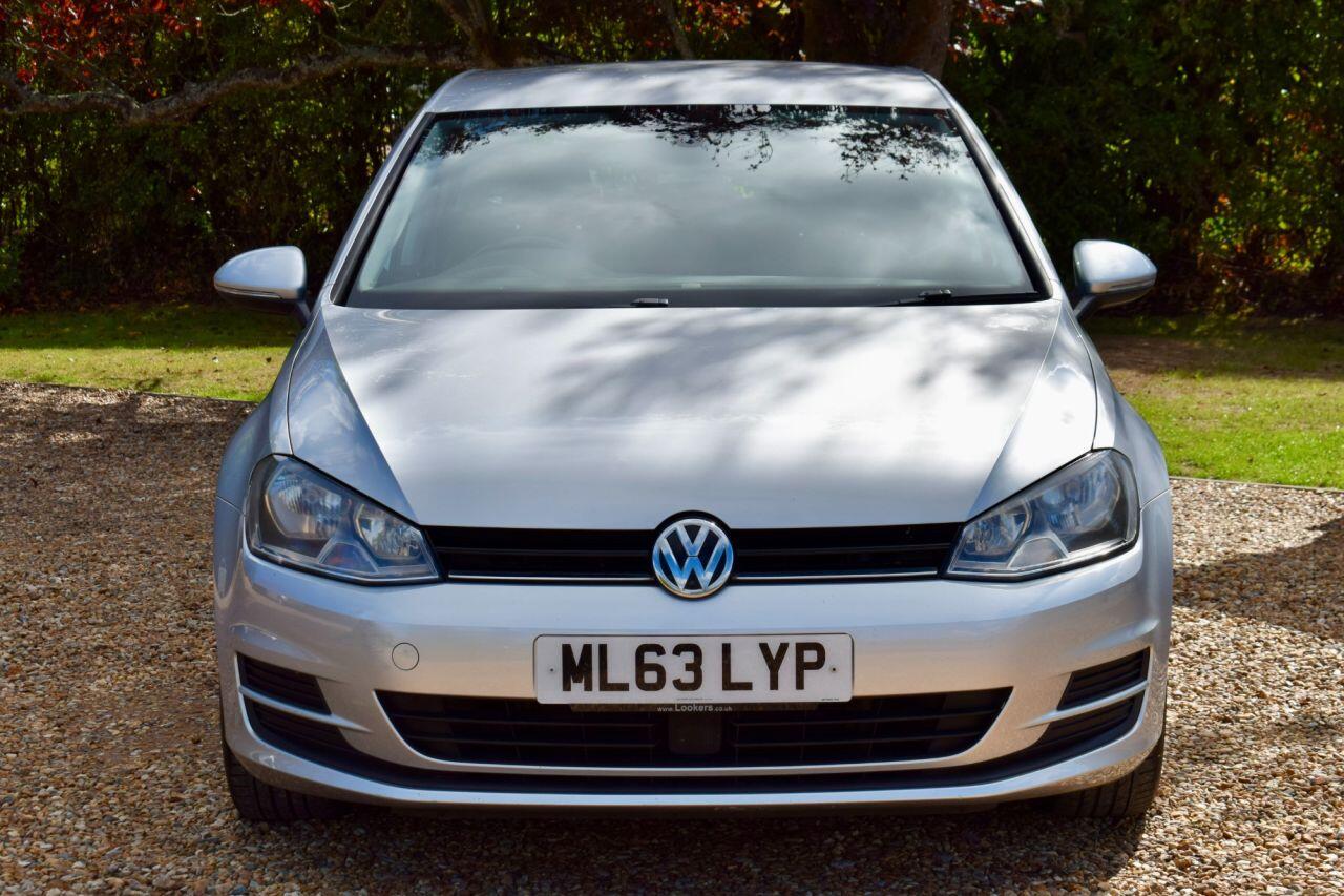 Volkswagen Golf view 2