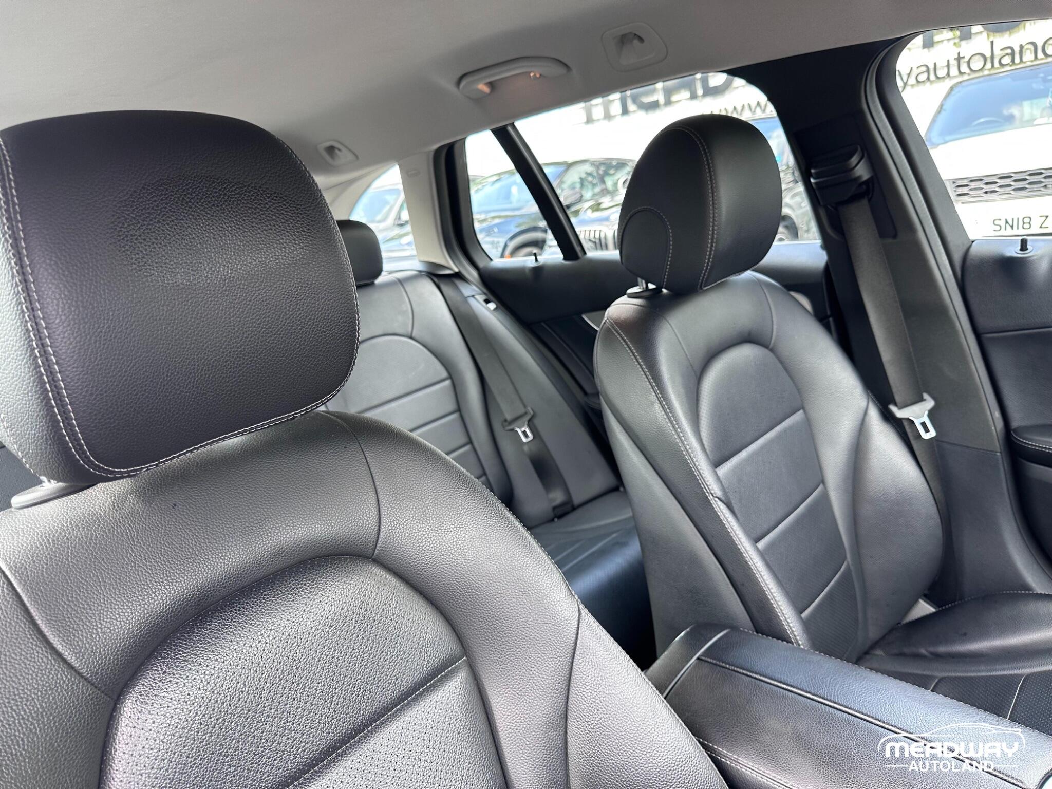 Mercedes-Benz C Class view 29