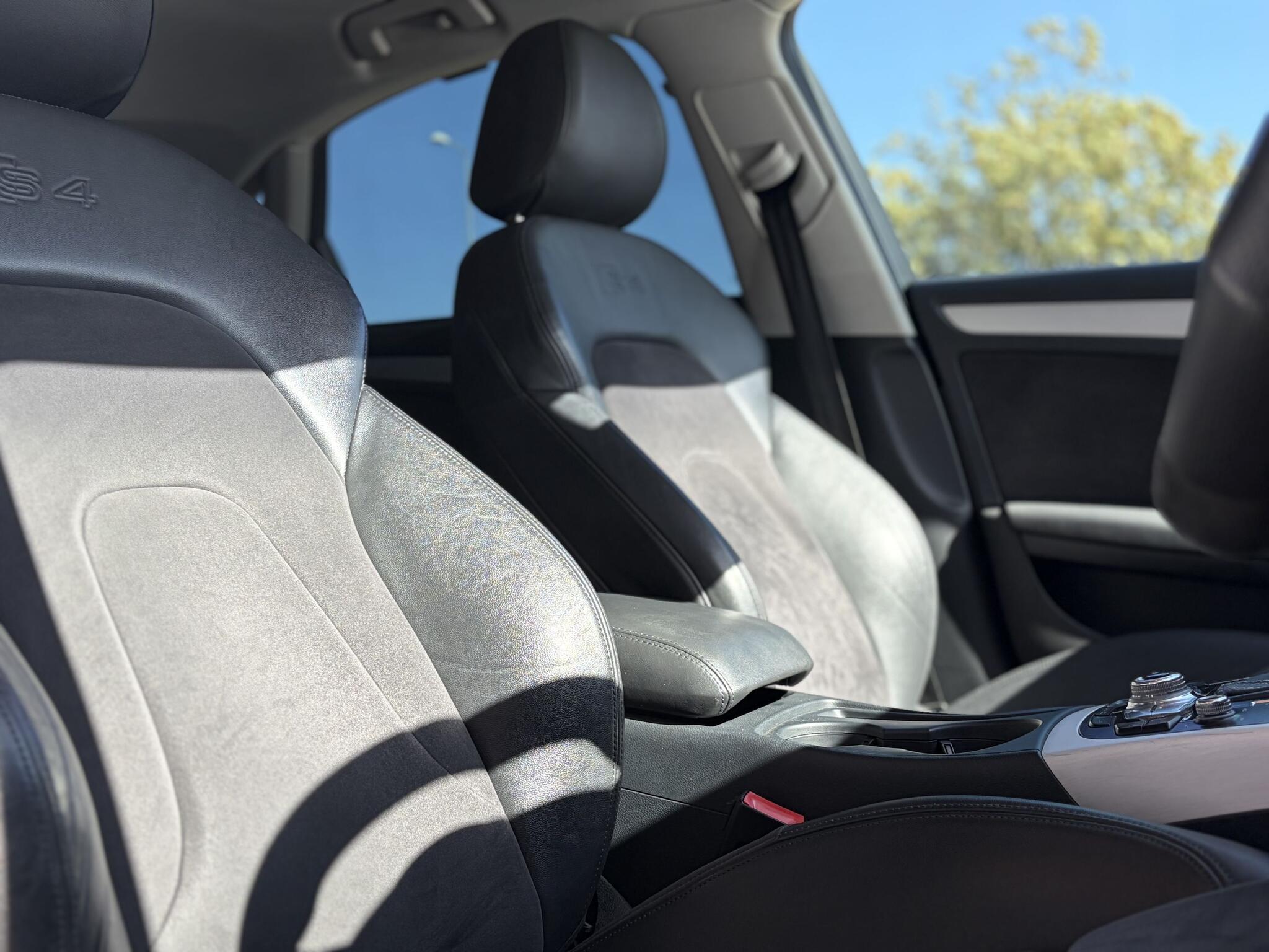 Audi S4 view 17