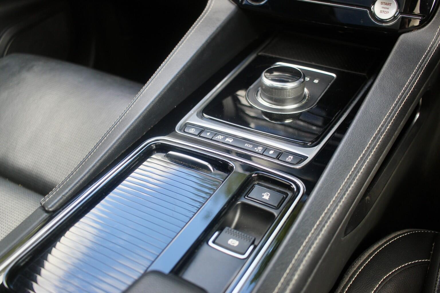 Jaguar F-Pace view 16