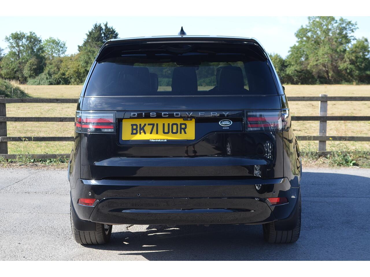 Land Rover Discovery view 8